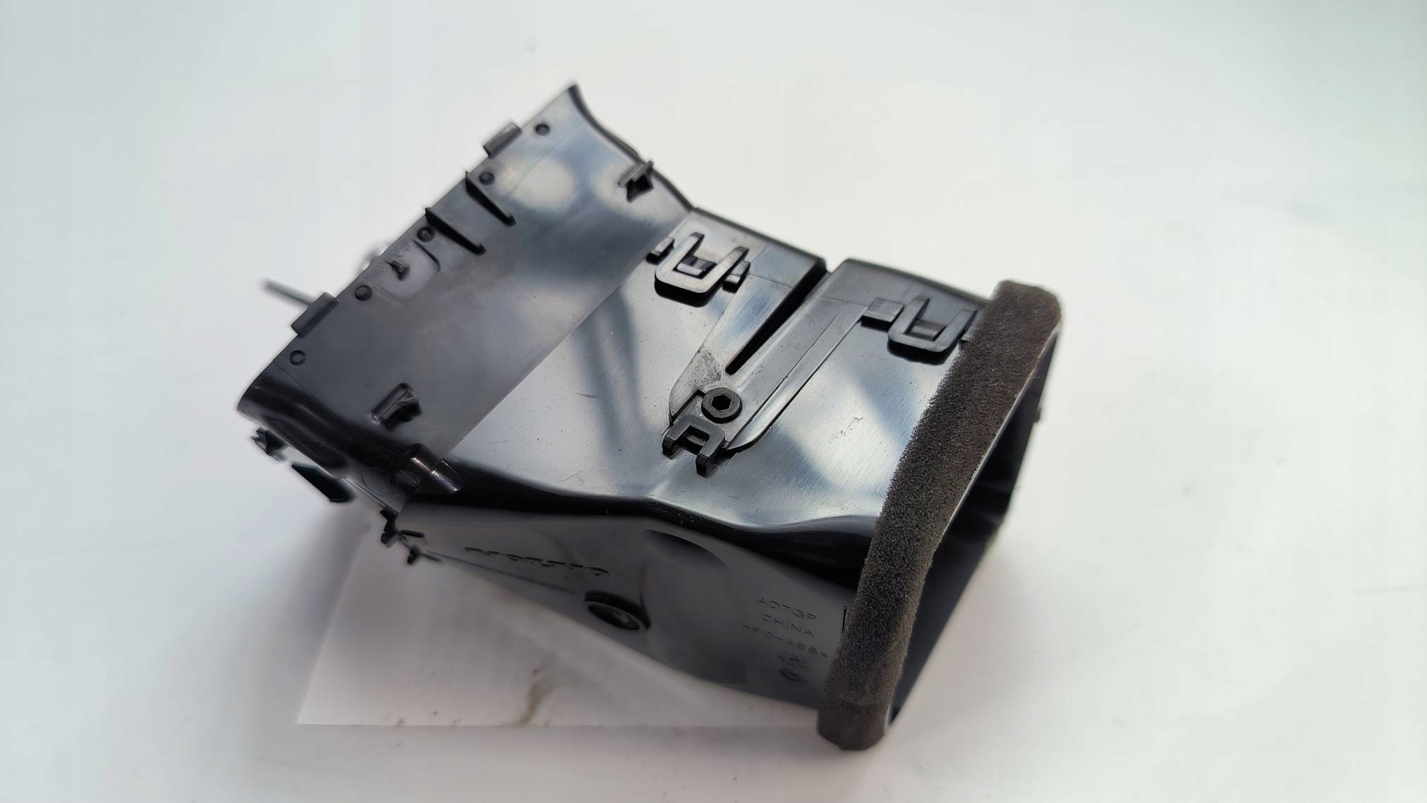 grid air conditioning devices 31477876 VOLVO V60 II