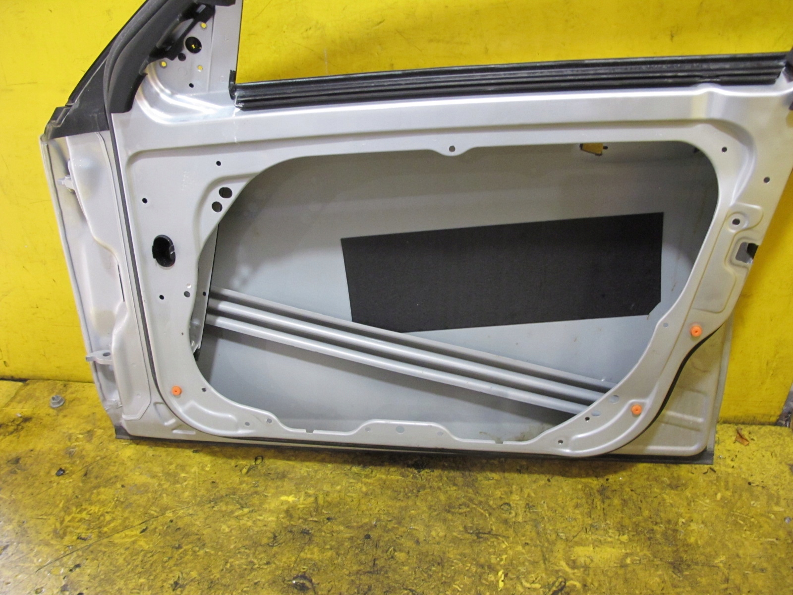 MERCEDES C-KLASA W204 door right front 775