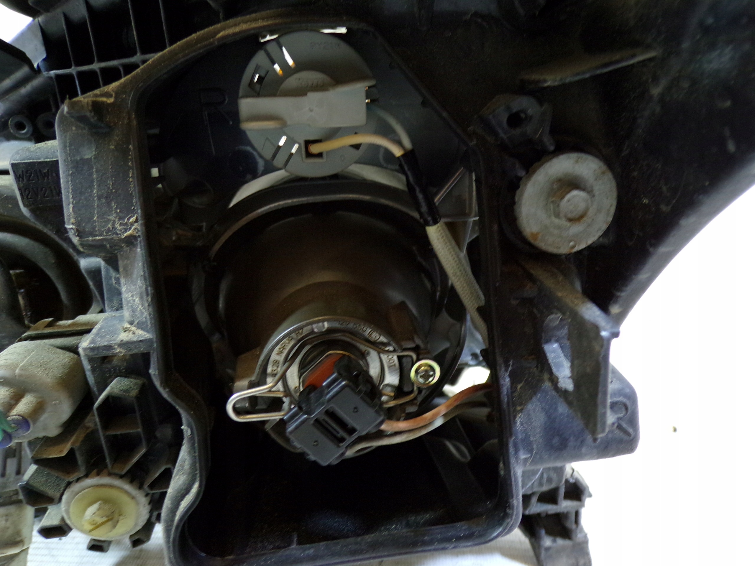light front front right TOYOTA AVENSIS T25 (4) (K1)