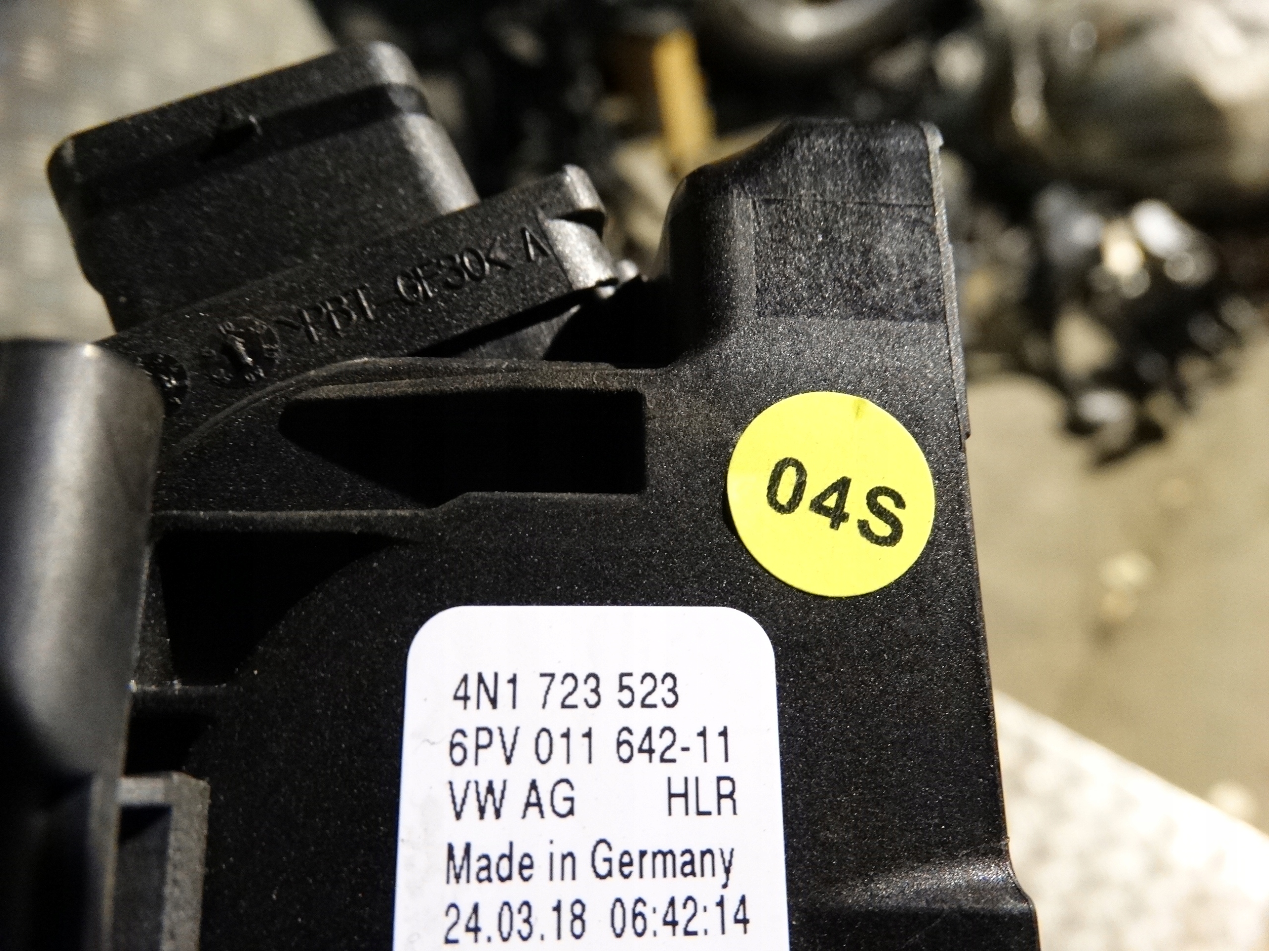 IDEALNY Gaspedal AUDI A6 A7 A8 Q7 Q8 1