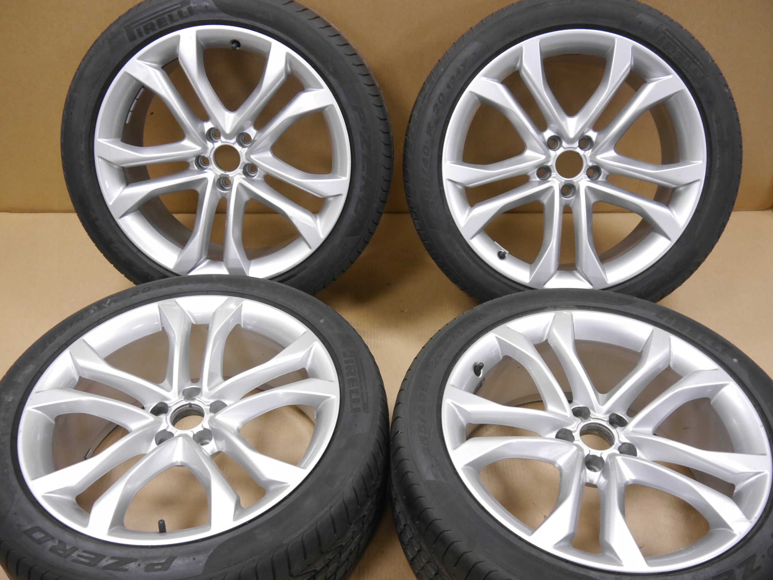 AUDI A8 D4 КОЛЕСА 265/40/20 PIRELLIh0601025j