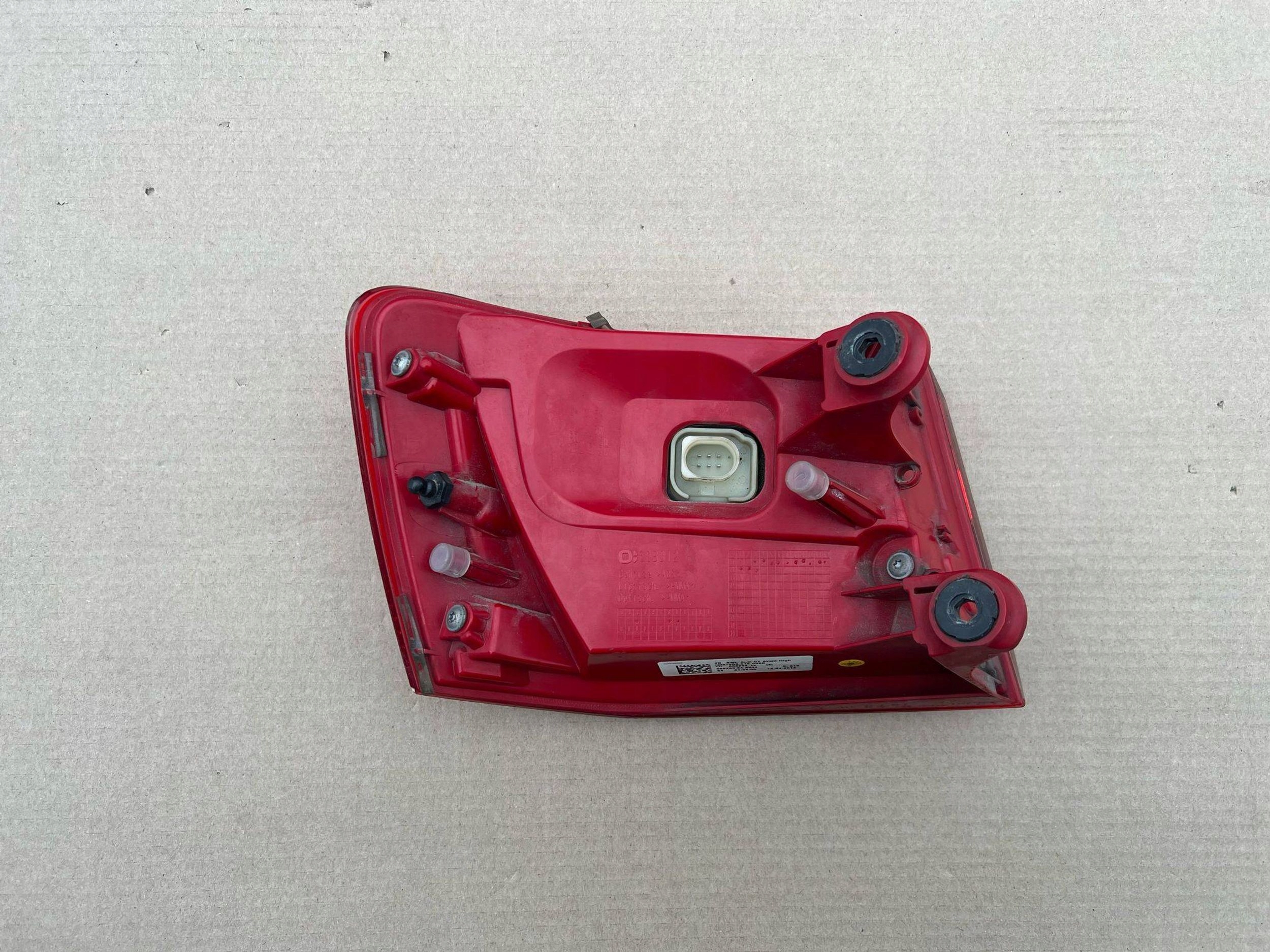 AUDI A6 C7 KOMBI LED 2012-2014 LAMPA TYLNA TYŁ PRAWA Numer katalogowy części 4G9945096B