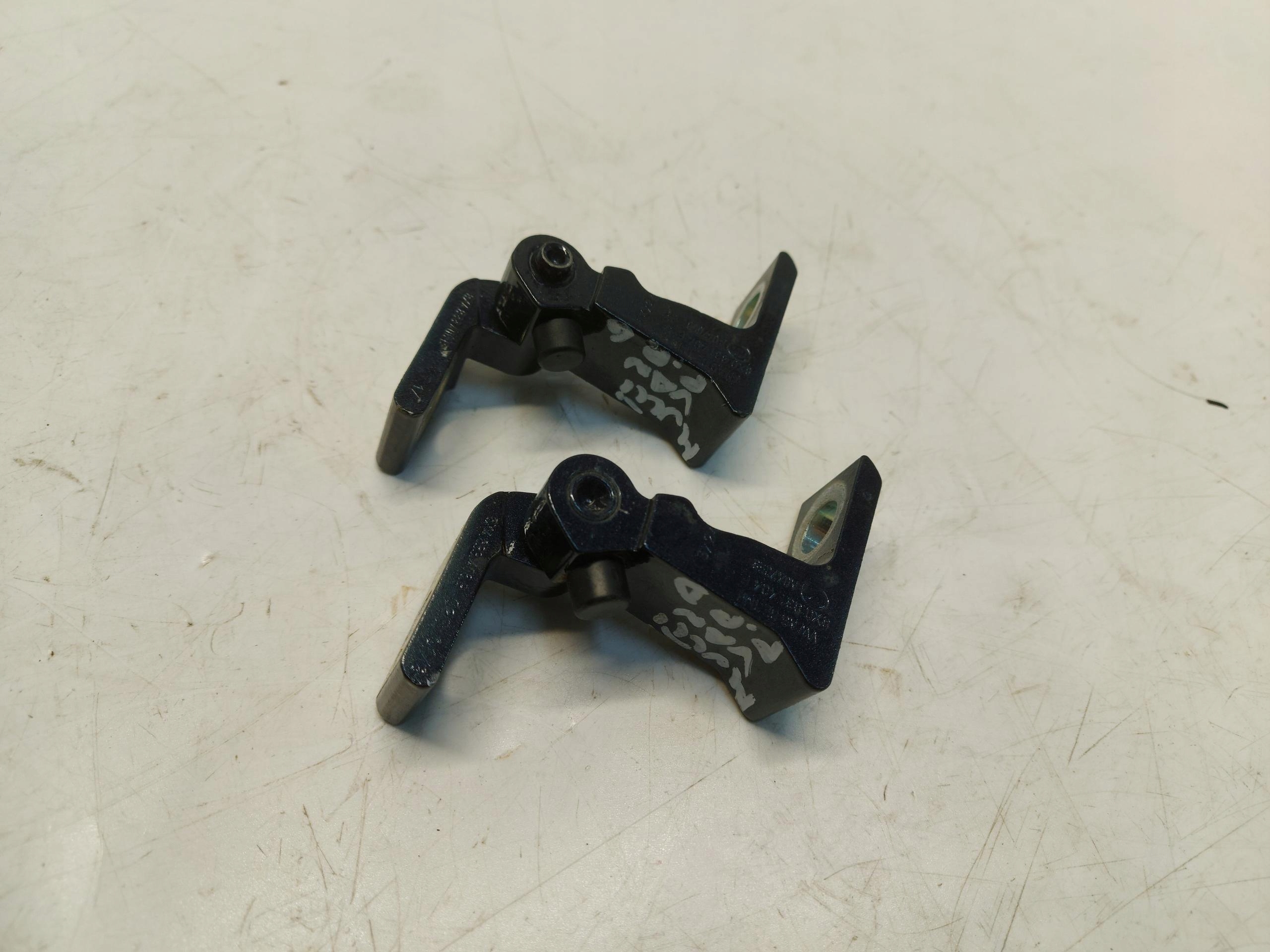 VW Multivan 7T0 T7 2023r hinge door right front upper lower kpl.
