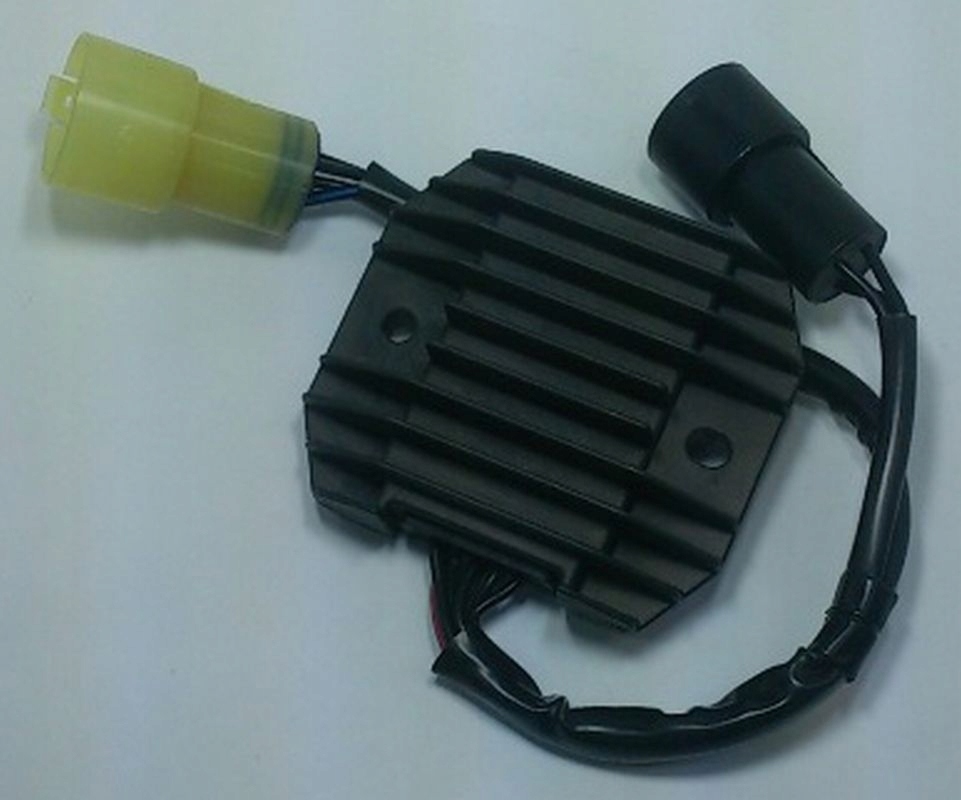 Tourmax Regulátor Napätia Kawasaki ZX-6R '04-'05, ZX-6RR '03-'04 (oem: 210