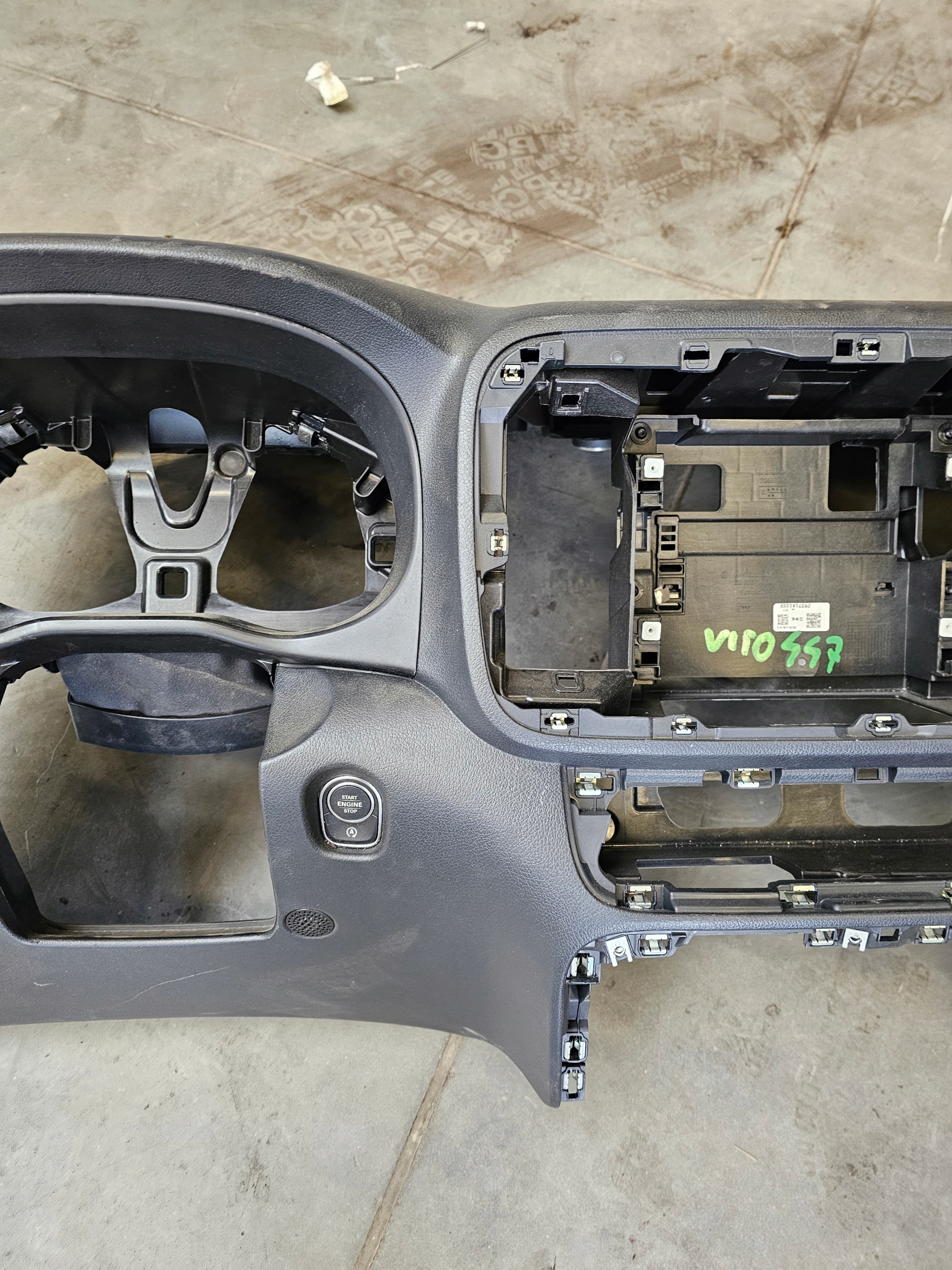 dashboard instrument panel MERCEDES VITO W447 console 2024r