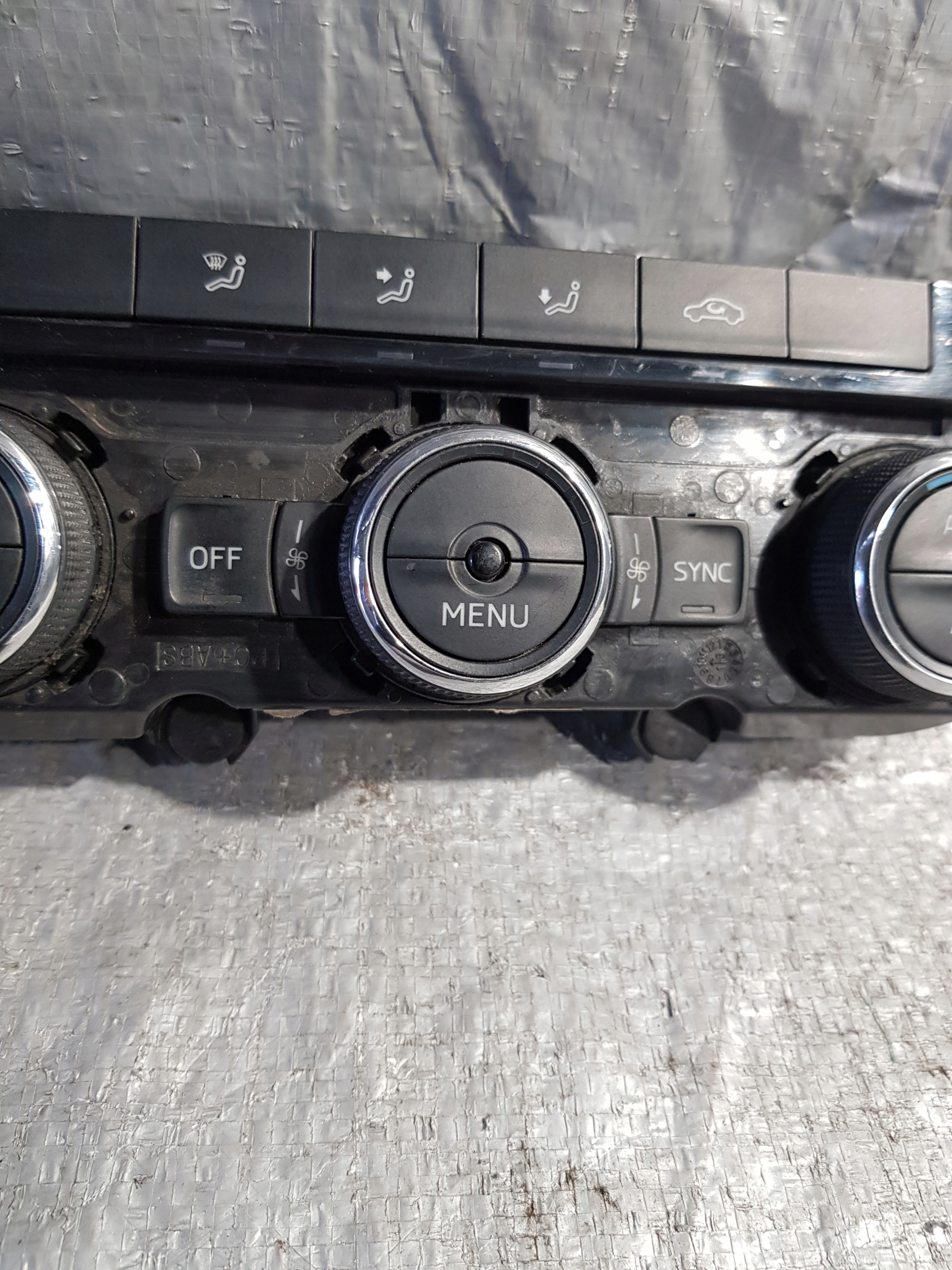 PANEL of the air conditioning OCTAVIA 3 III 5E0907044Q