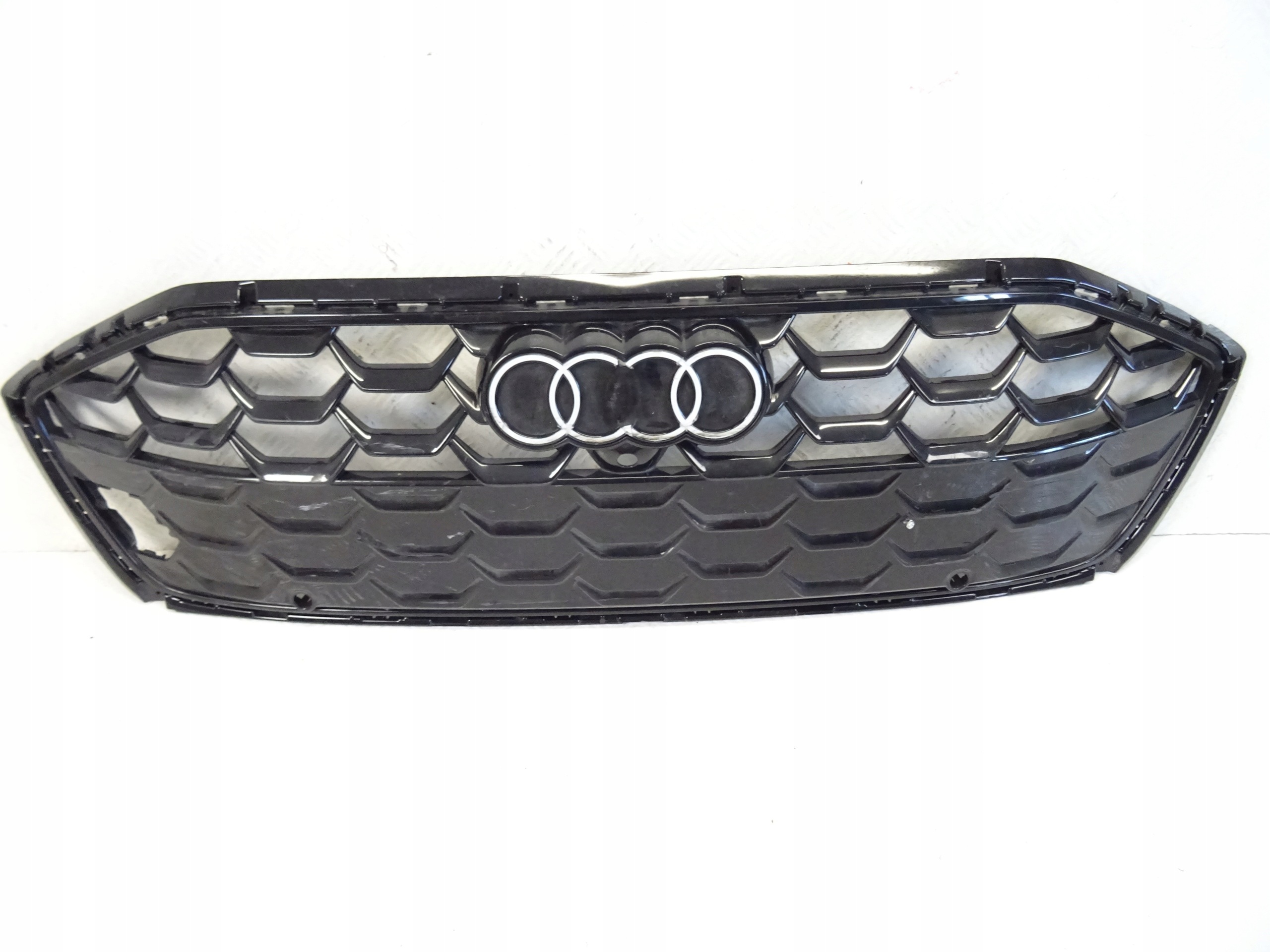 front PREKLADgrill front front AUDI A5 B10 8B3853651A