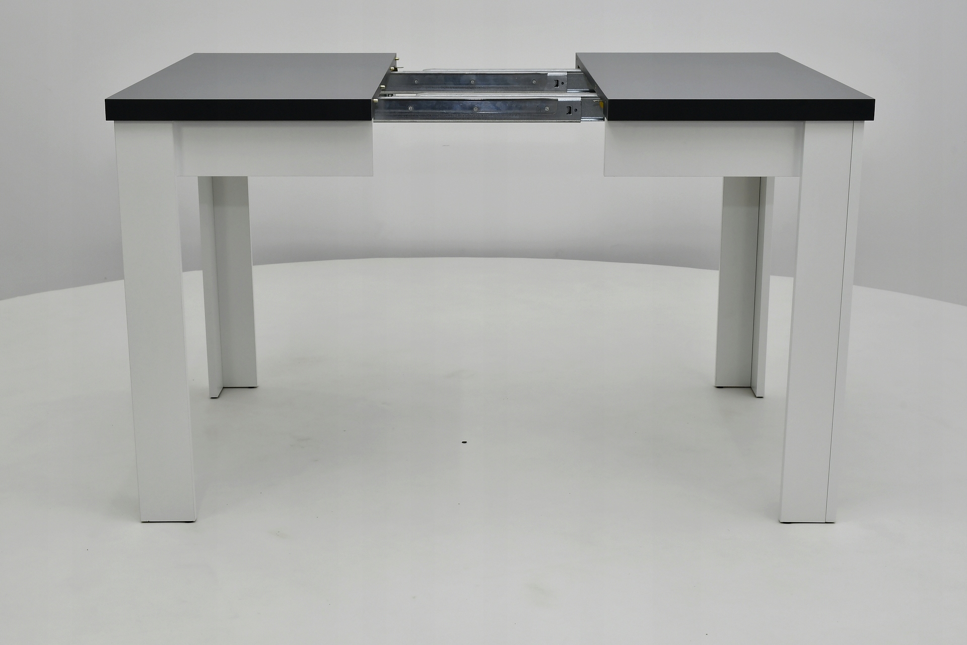 Stół 90/90 do 170 + 4 krzesła Długość stołu 90 cm