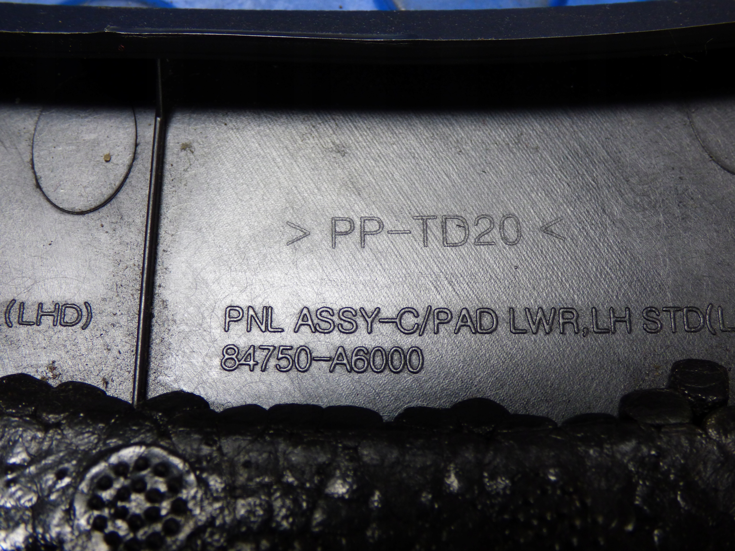 Blende Abdeckung unter deske 84750-A6000 HYUNDAI i30 II