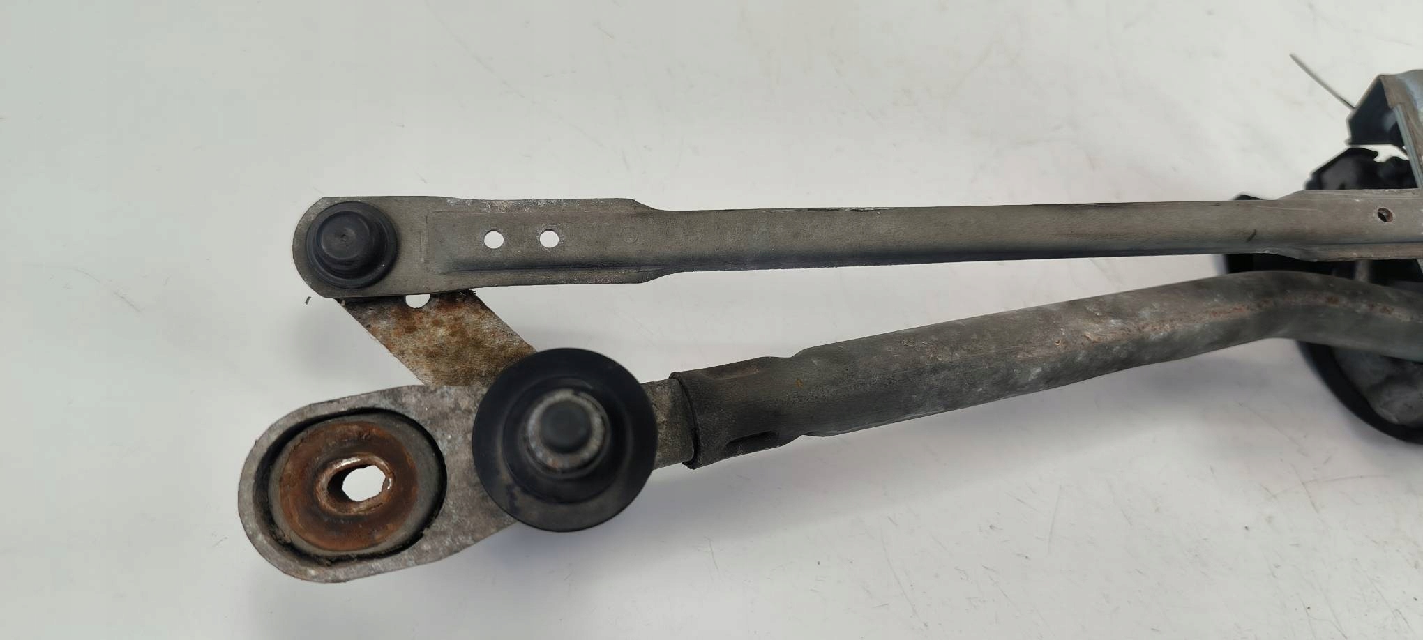 wiper mechanism front F00S2S2698 MAZDA 3