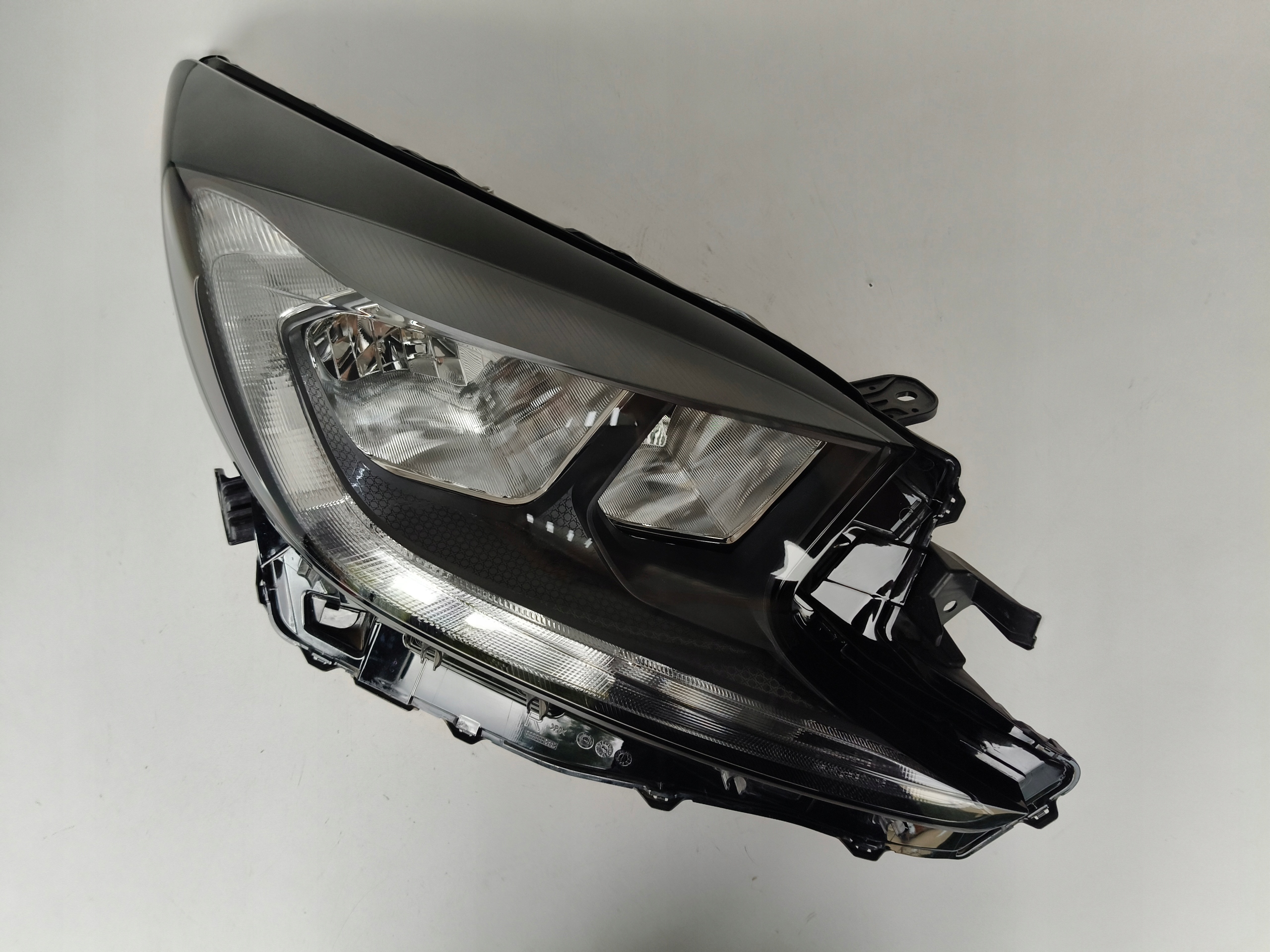 light right REFLEKTOR TOYOTA AYGO X 22
