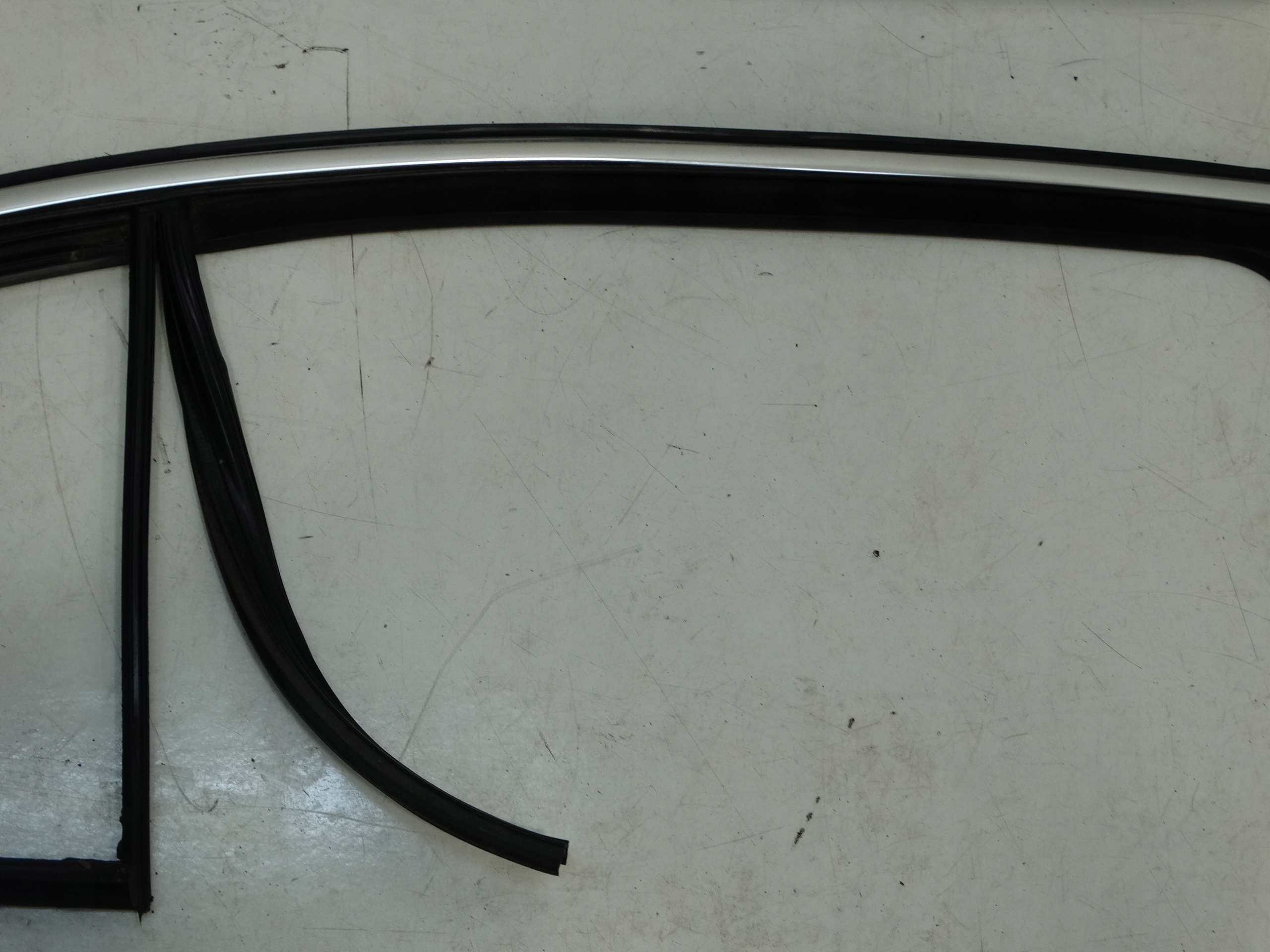gasket frame window door right rear part VW PASSAT B7 3AE845212