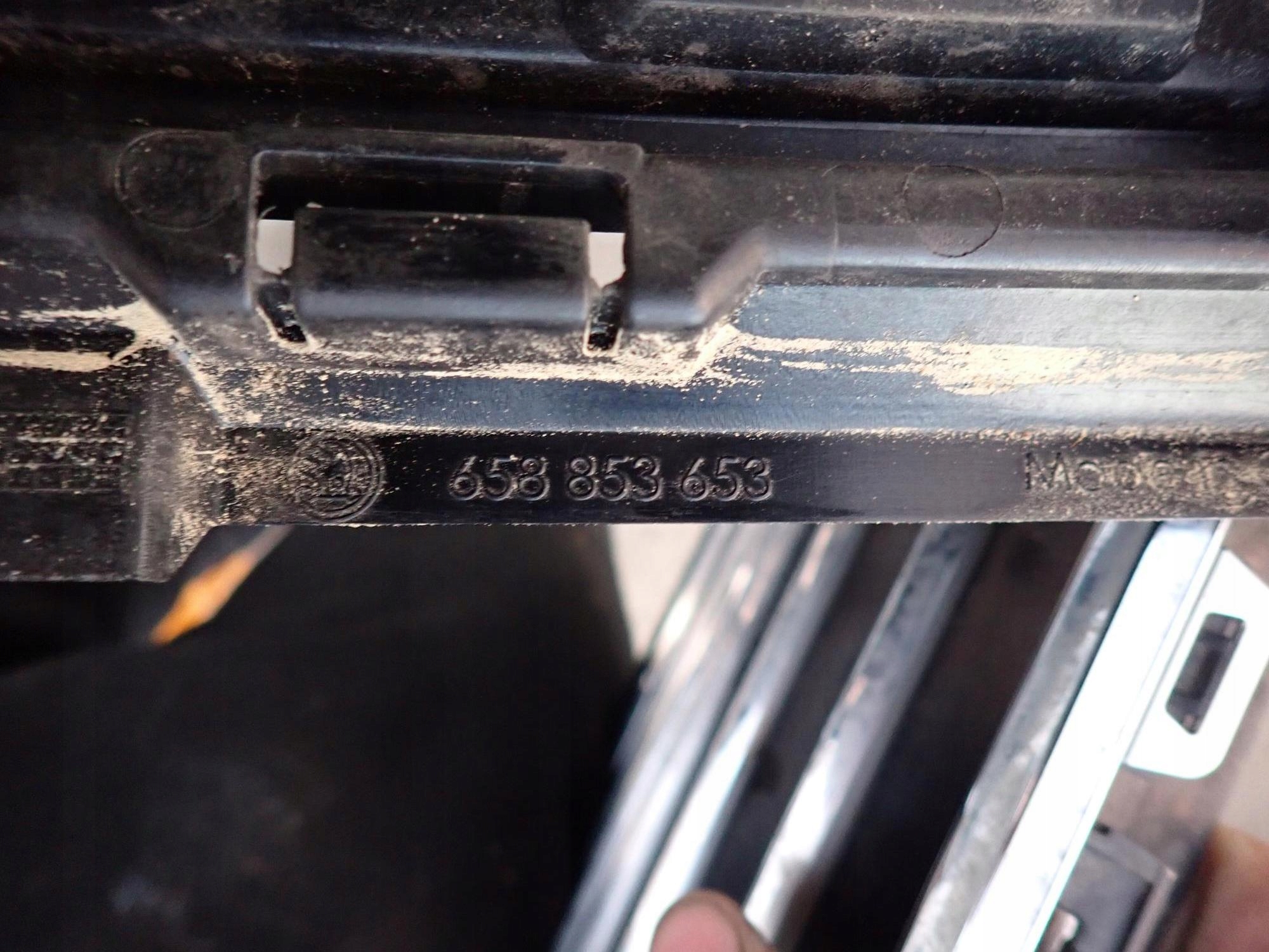 SKODA KAMIQ 19-> grill grille
