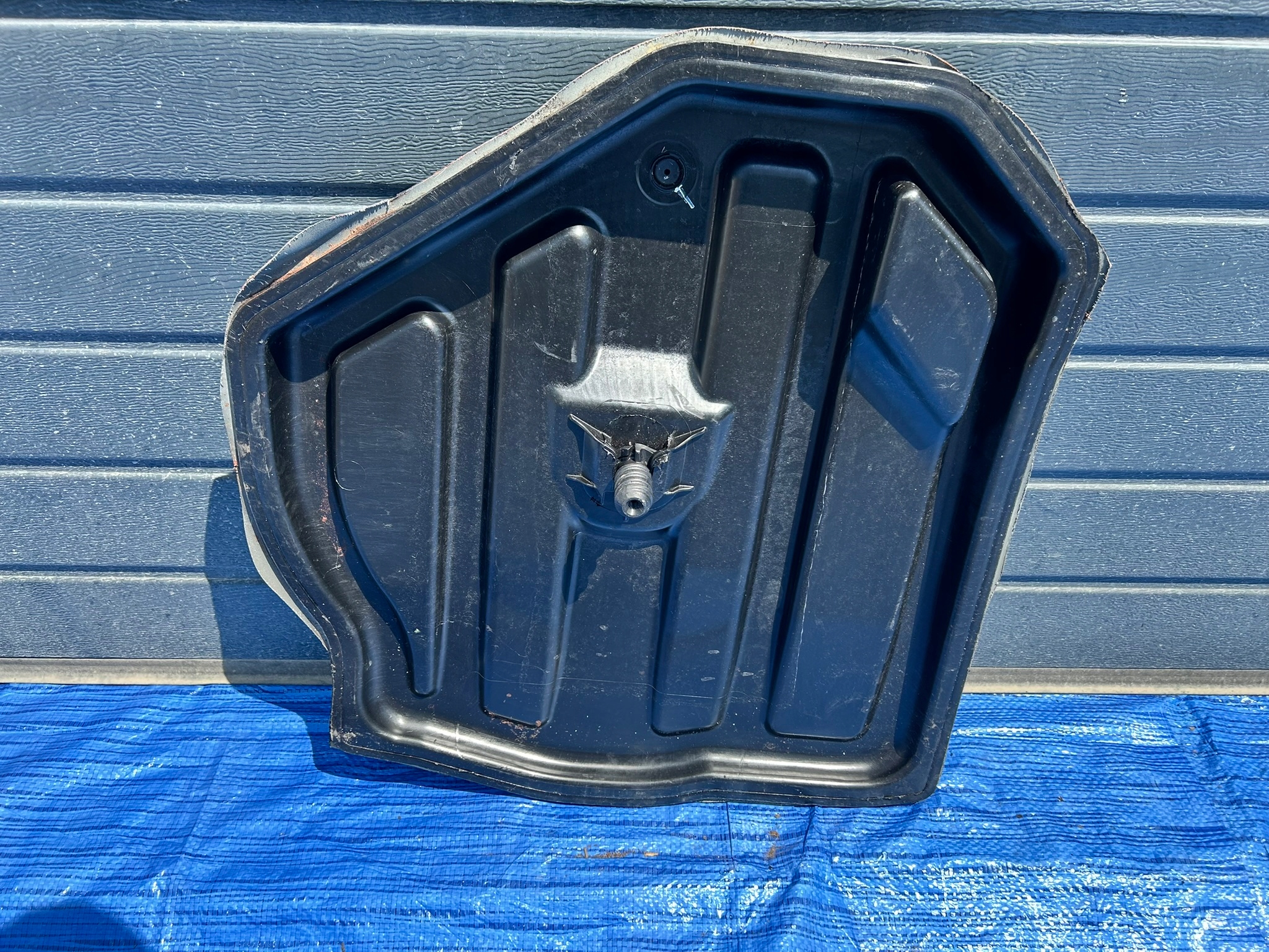 MERCEDES W207 W204 sump floor boot 2046100175
