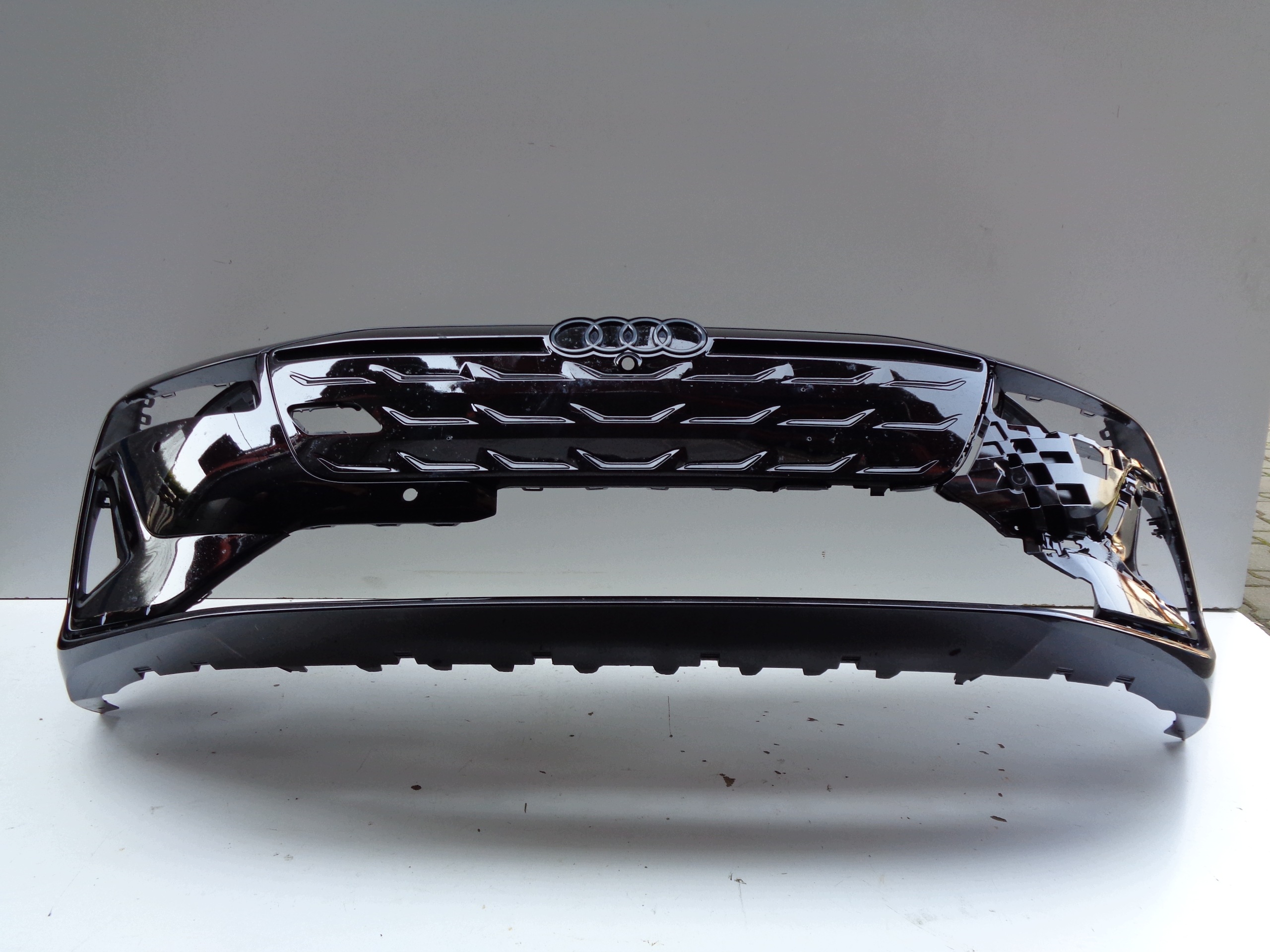 front bumper AUDI A6 C9 85E 24- E-TRON NR 53063