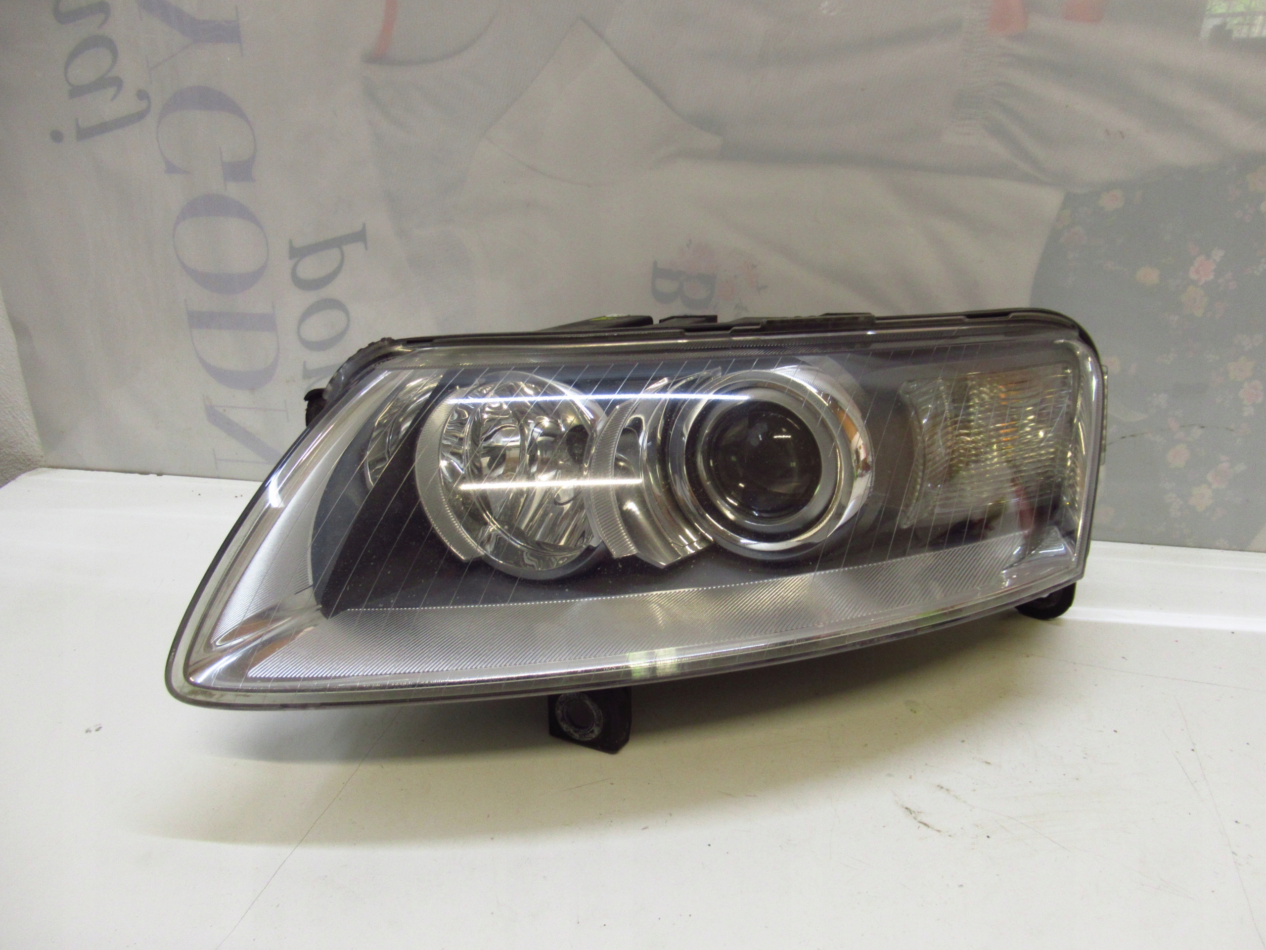 AUDI A6 C6 07R Licht links vorne XENON 4F9035503F