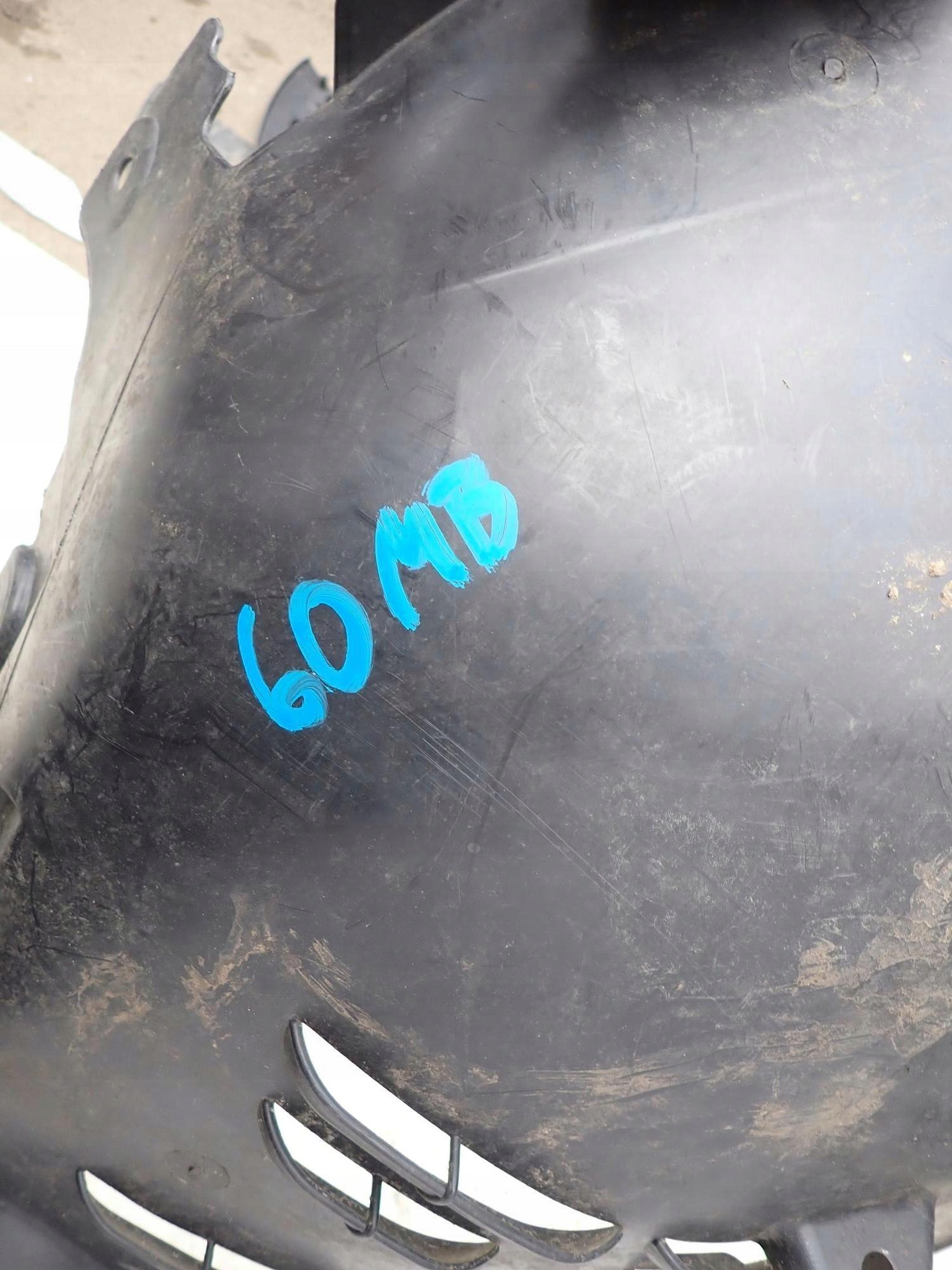 MERCEDES E-KLASA W211 02-09 mudguard front front left