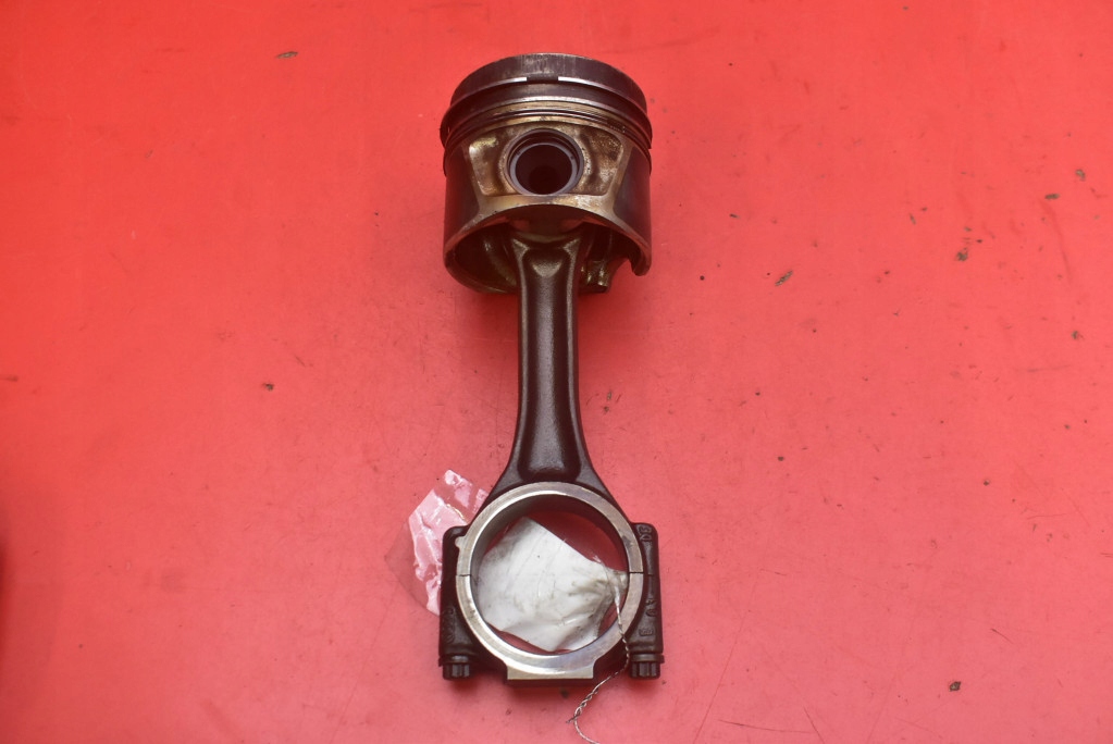 piston connecting rod VW PASSAT B6 2.0 TDI 140 KM 05-10