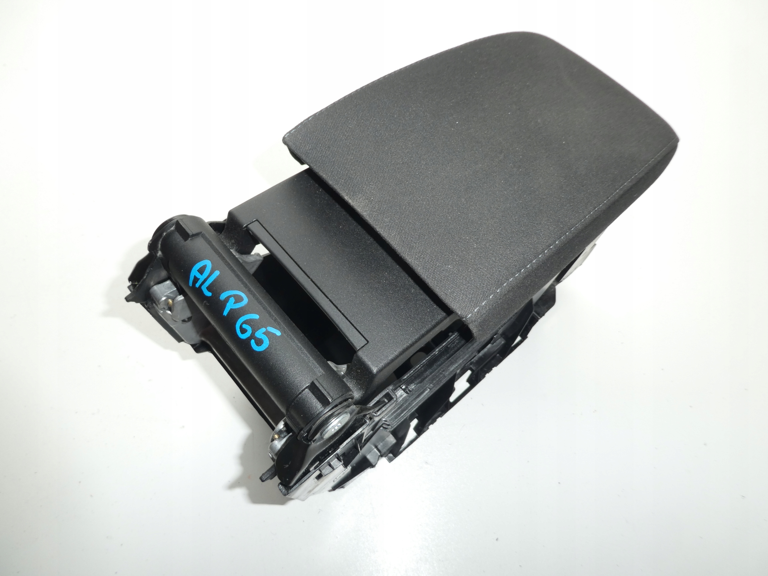 VW VOLKSWAGEN GOLF 6 VI armrest 1K5864251C