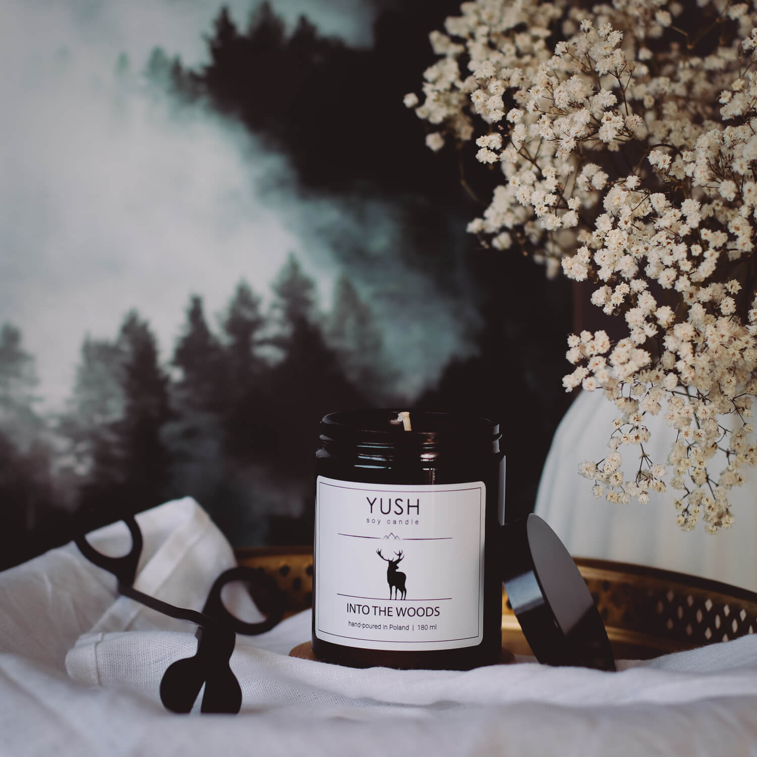 SOJOWA ŚWIECA ZAPACHOWA ZAPACH LASU AMBRY MIĘTY Kod producenta 01-INT