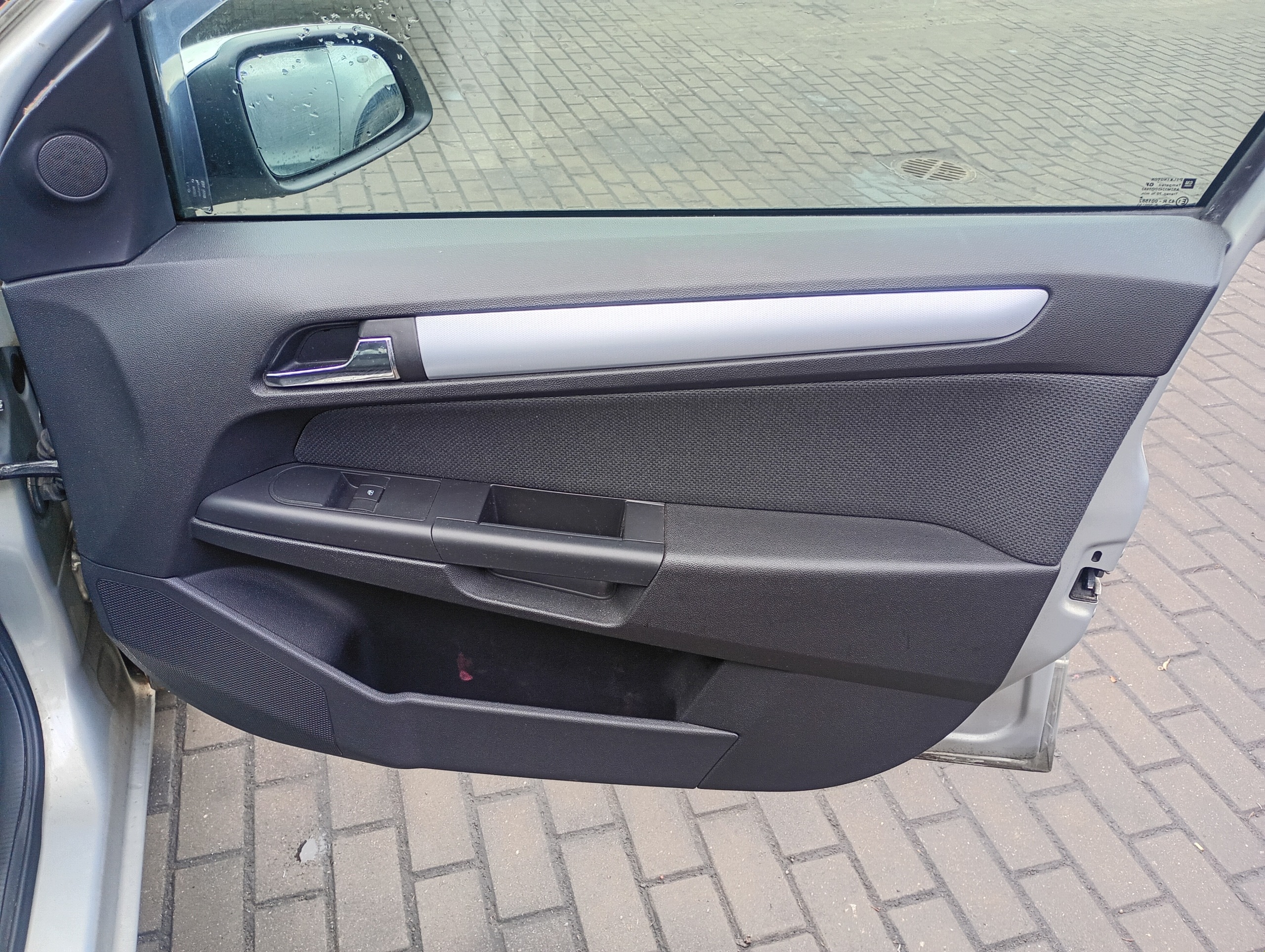 upholstery right side right front Opel Astra H 04-10