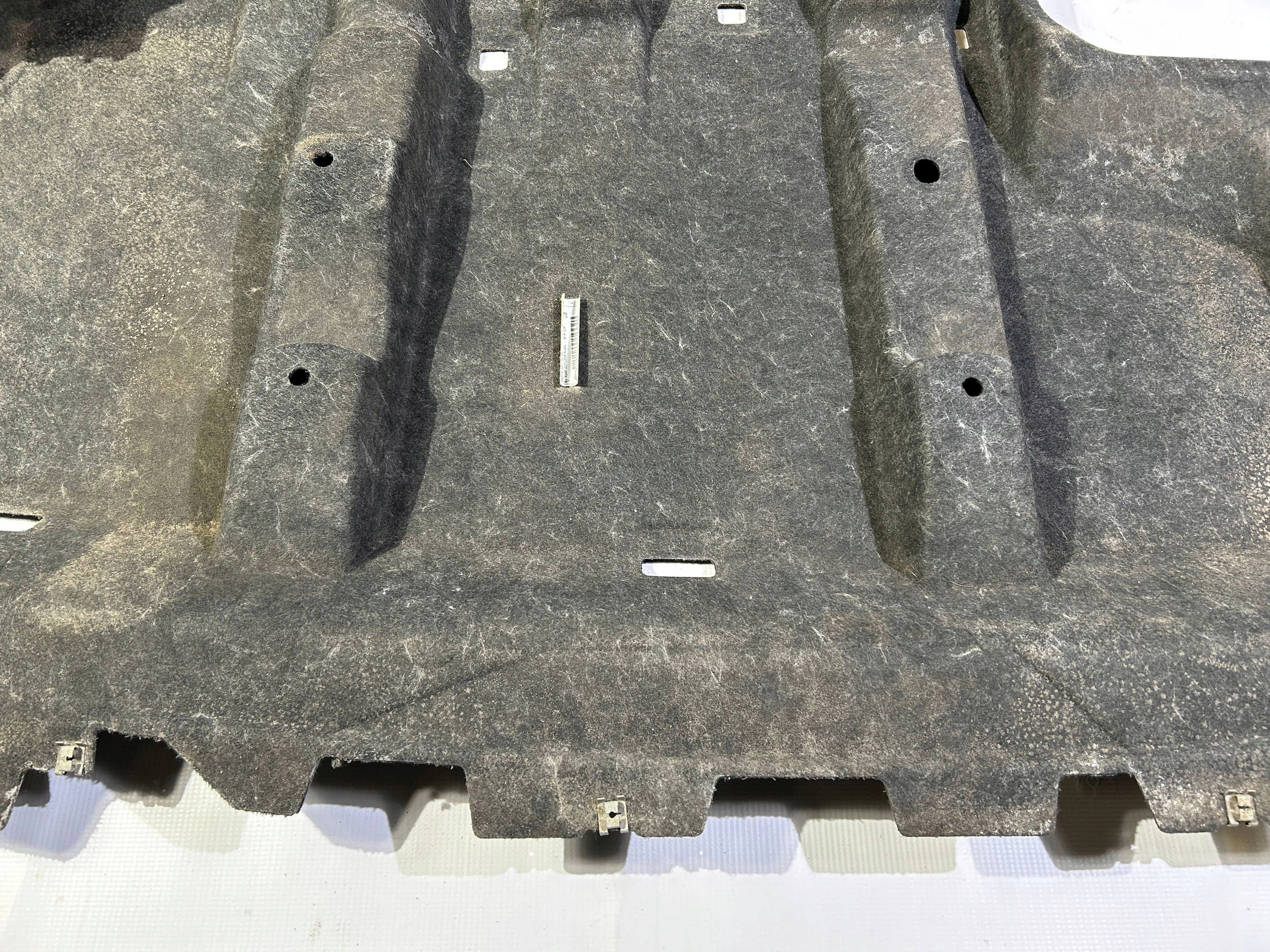 cover lower chassis rear part rear below bumper Chrysler Pacifica 2021