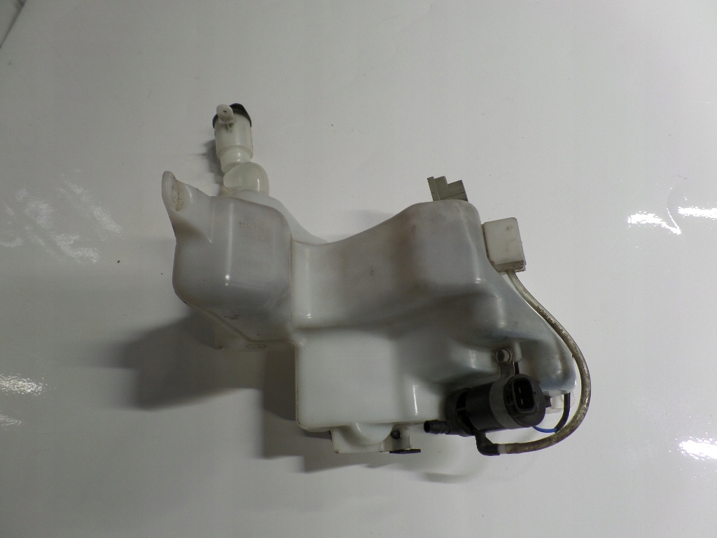 lexus SC430 II бачок омывателя 060851-035