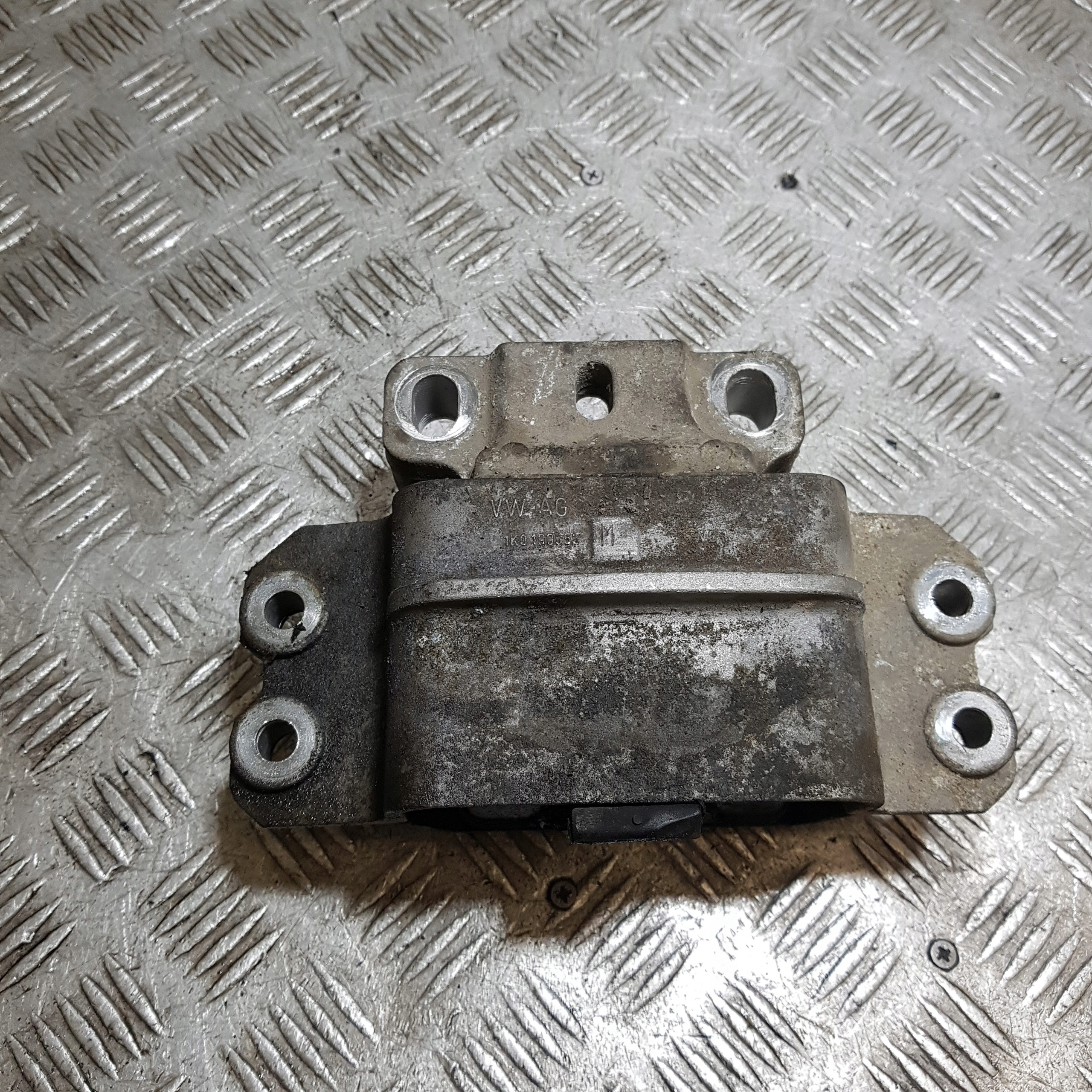 engine mount AUDI A3 8P 1K0199555