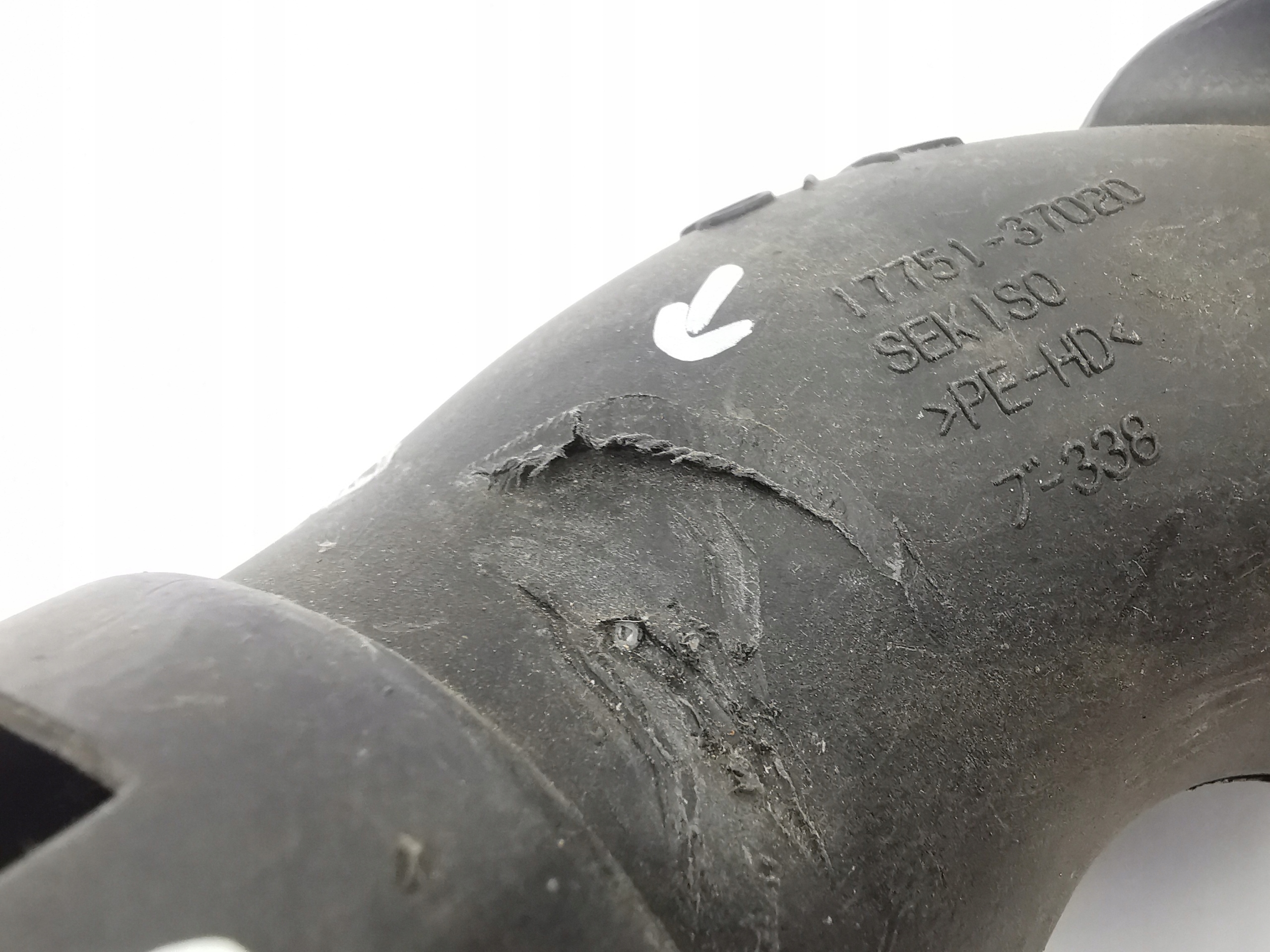 pipe air hose TOYOTA COROLLA E15 1.6 / 17751-37020