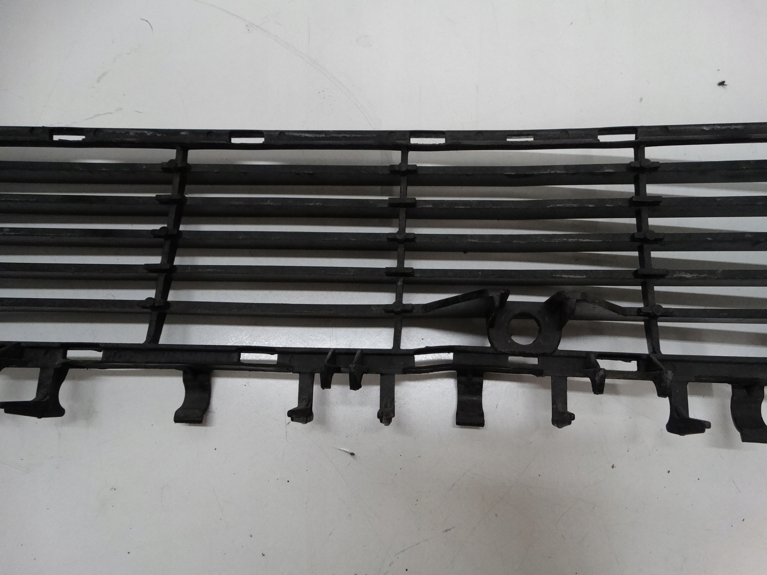 Lüftungsgitter der Stoßstange mitte OPEL VECTRA C 09186126