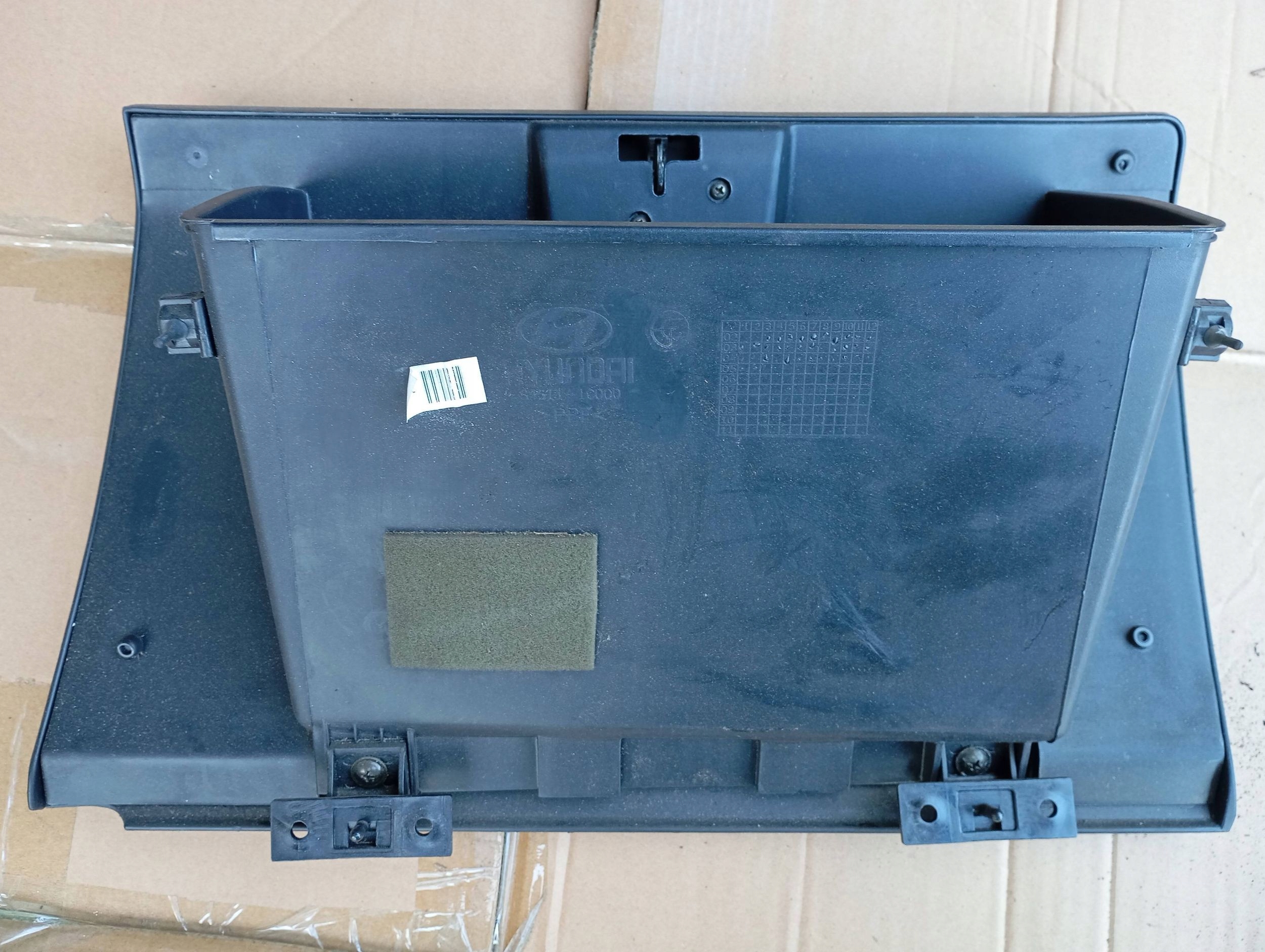 Hyundai GETZ бардачок пассажира