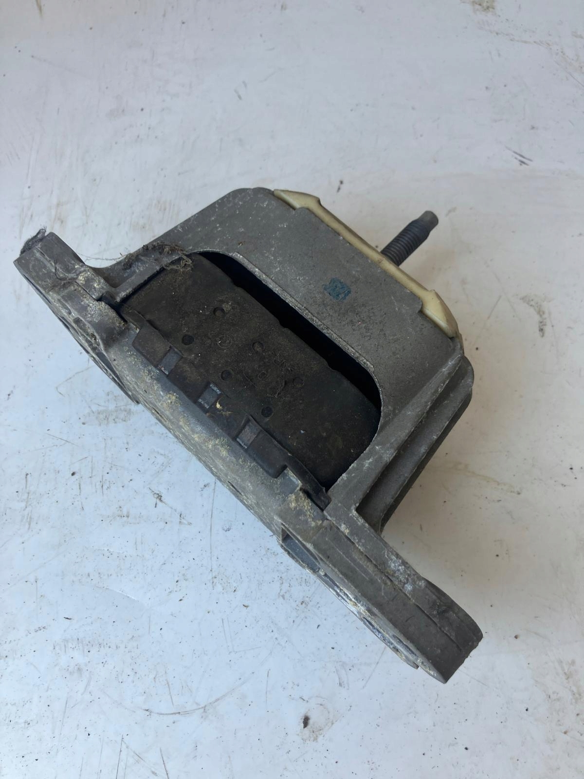 holder engine mount CITROEN C5 III X7 2.0 HDI 140 KM 9670282280