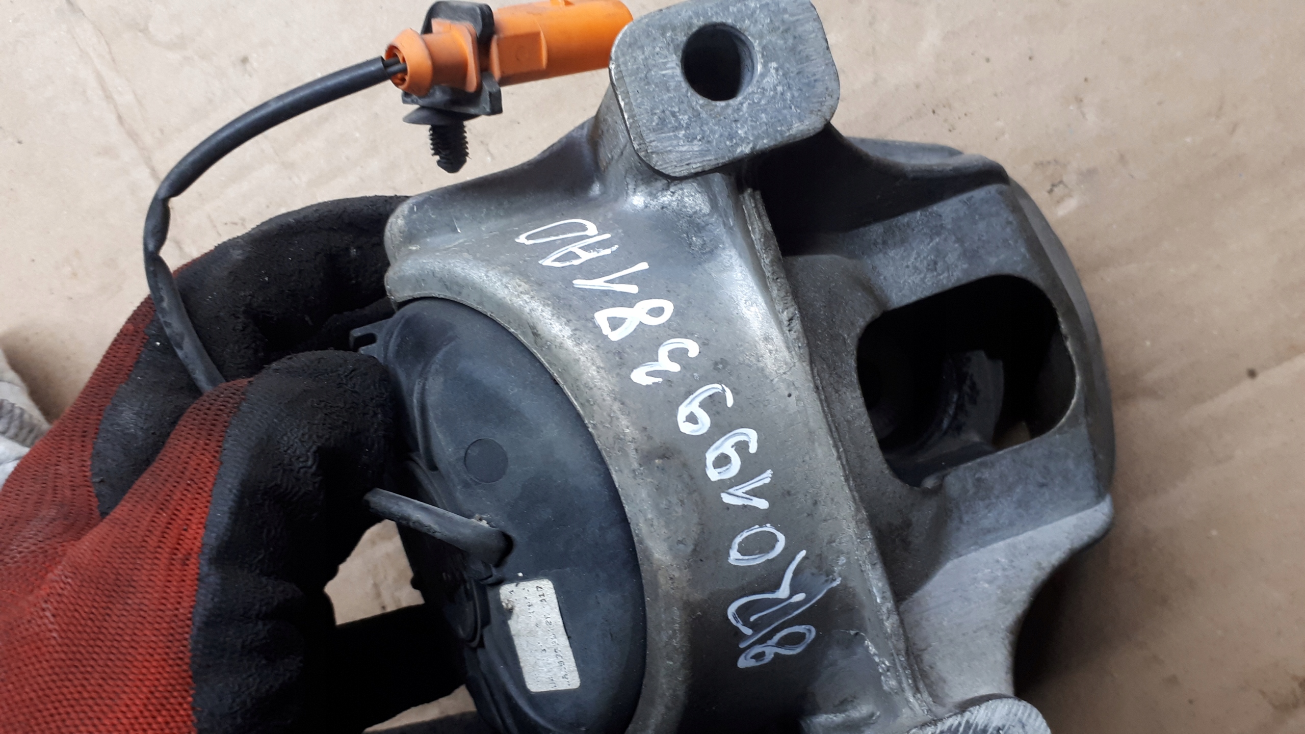 S4 B8 LIFT engine mount 3.0 TFSI S5 SQ5