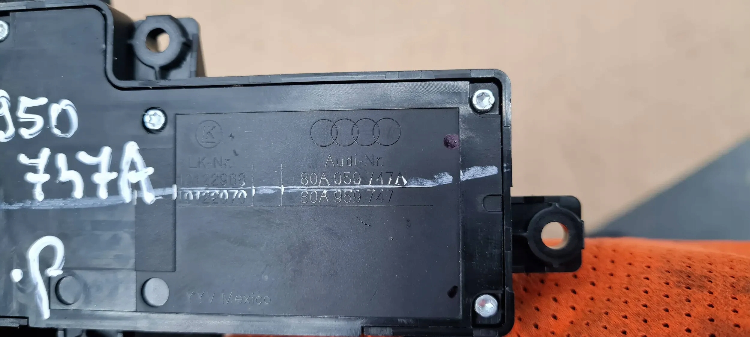 Q5 80A control panel seat PRZYCISKI left front 80A959747A