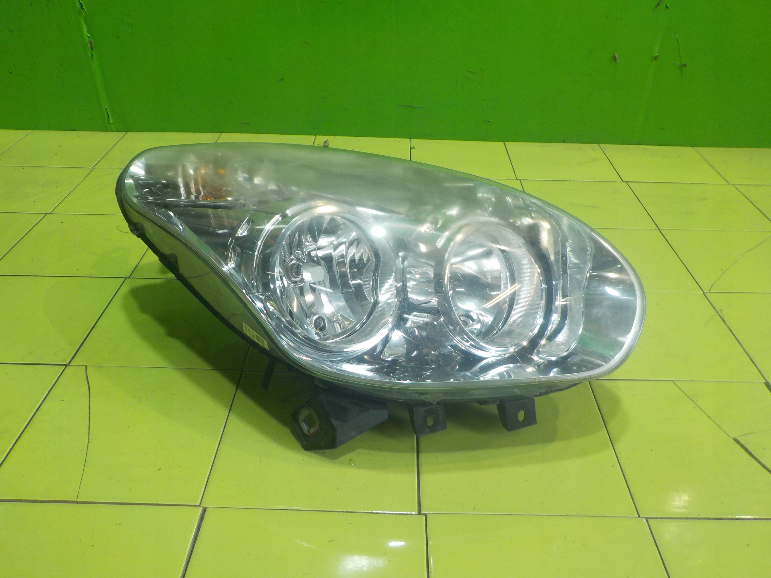 OPEL COMBO D 16r L1h1 фара права перед