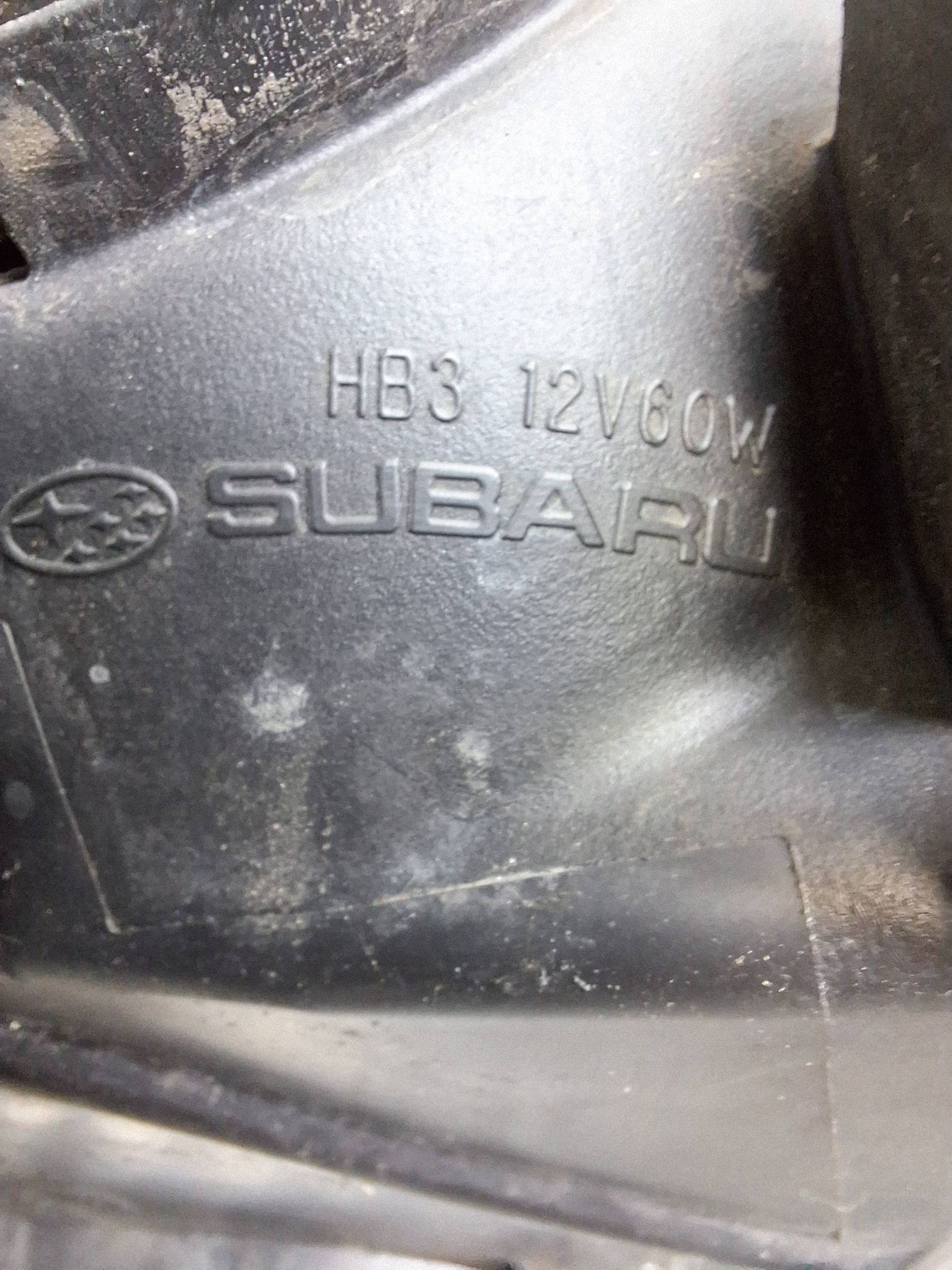 XENON left REFLEKTOR SUBARU LEGACY OUTBACK 09-12 EU