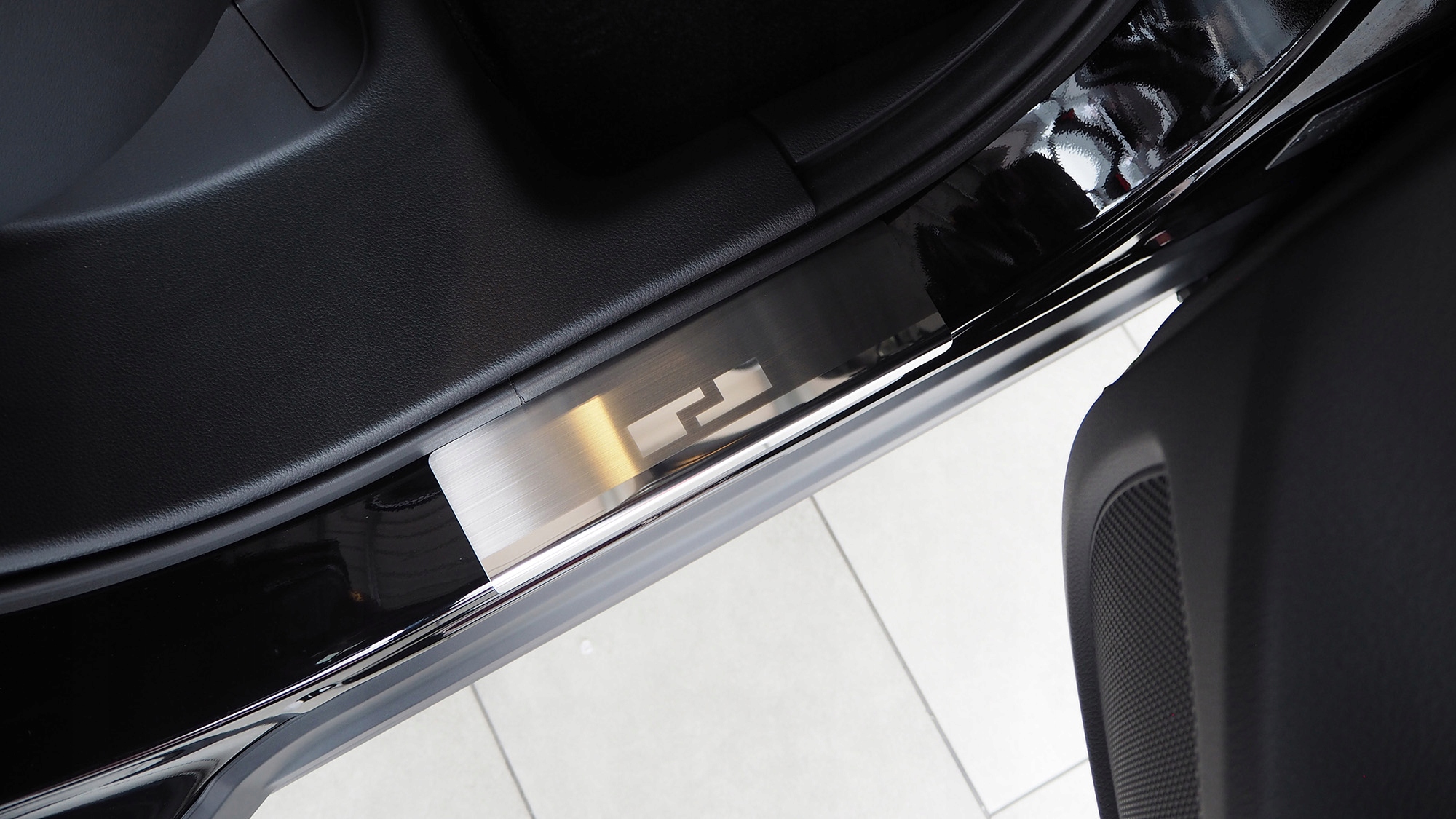 FORD S MAX I NAKLADKI LISTWY PROGOWE Producent Alu frost