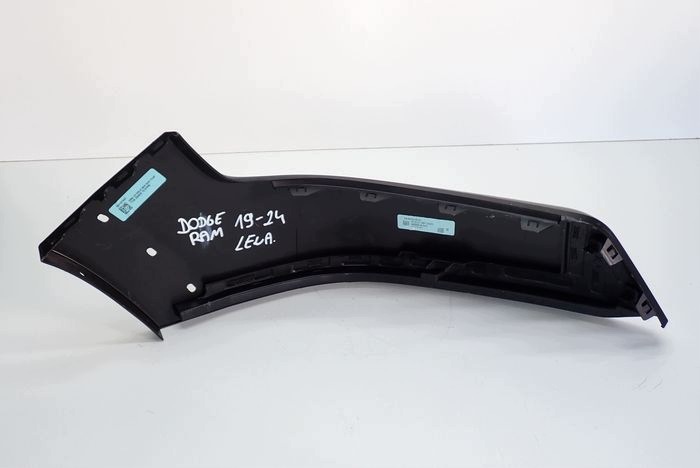 DODGE RAM 18- Couverture Pare choc Droit 966835981