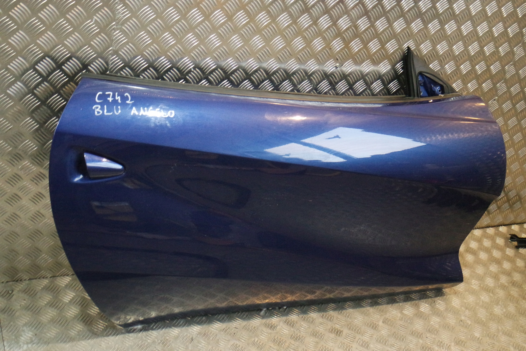 DRZWI PRAWE FERRARI 812 GTS C742