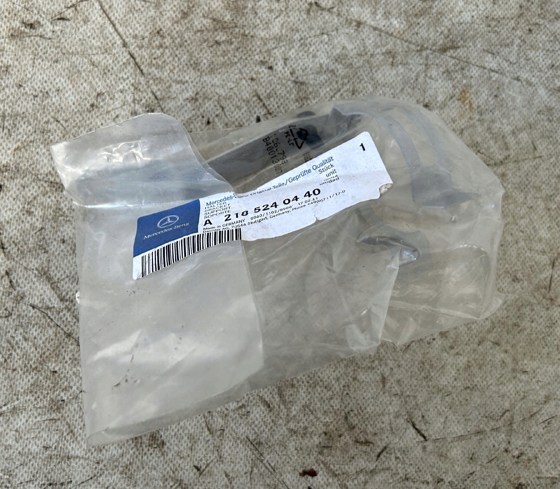 Halter PRZEWODOW luft MERCEDES A2185240440