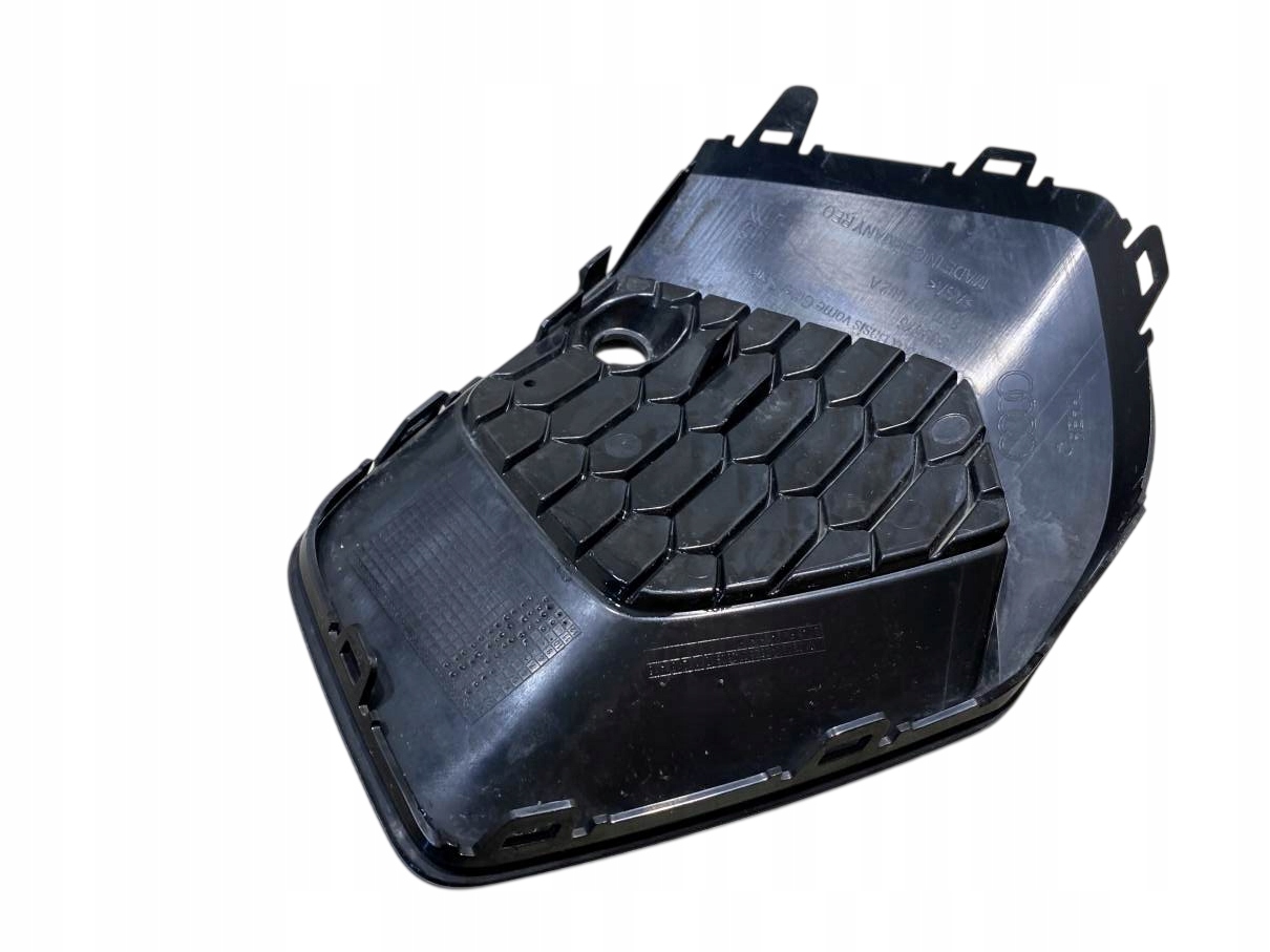 grid ZADERZAKA right front AUDI A3 8Y 8Y0807682A