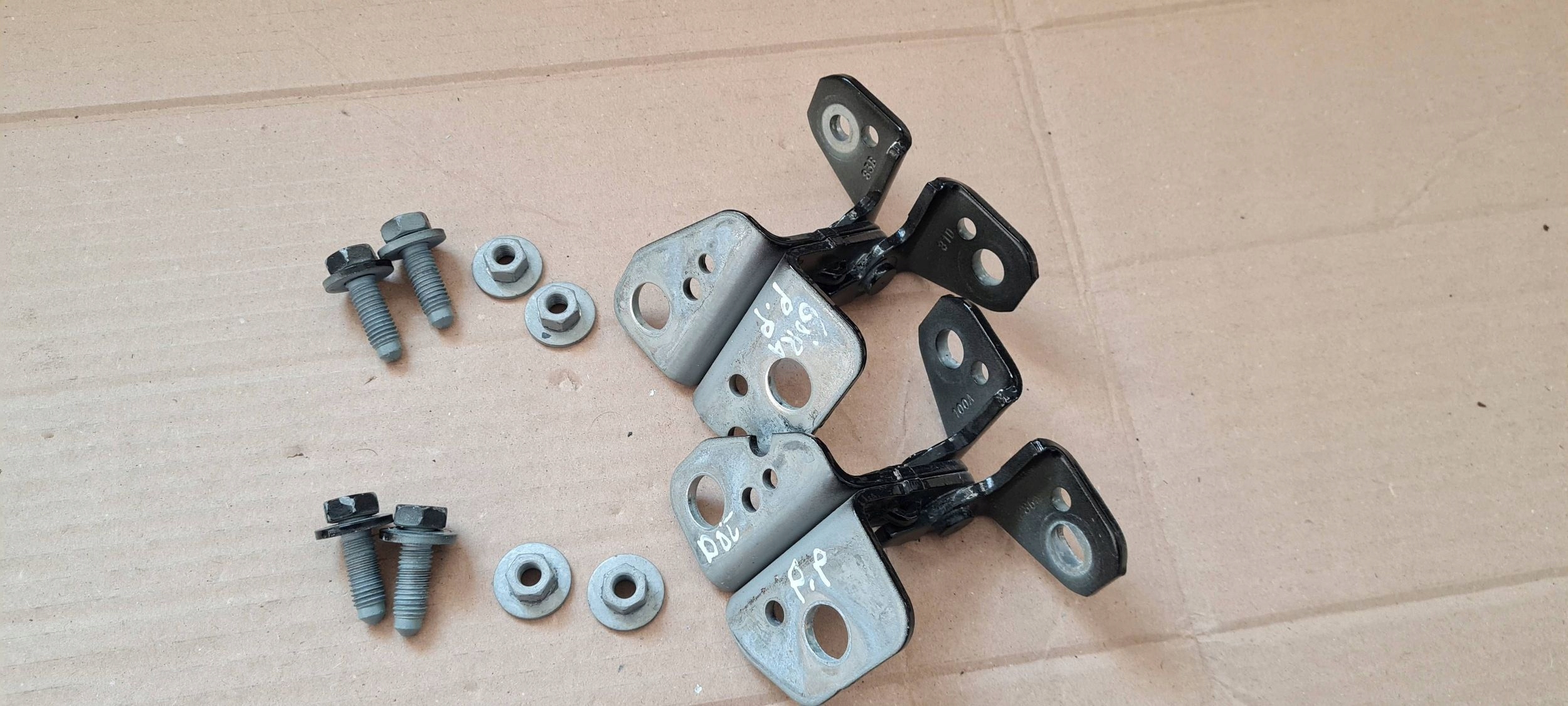Jeep Grand Cherokee WL 2022 hinge hinges door right right front PXJ KPL
