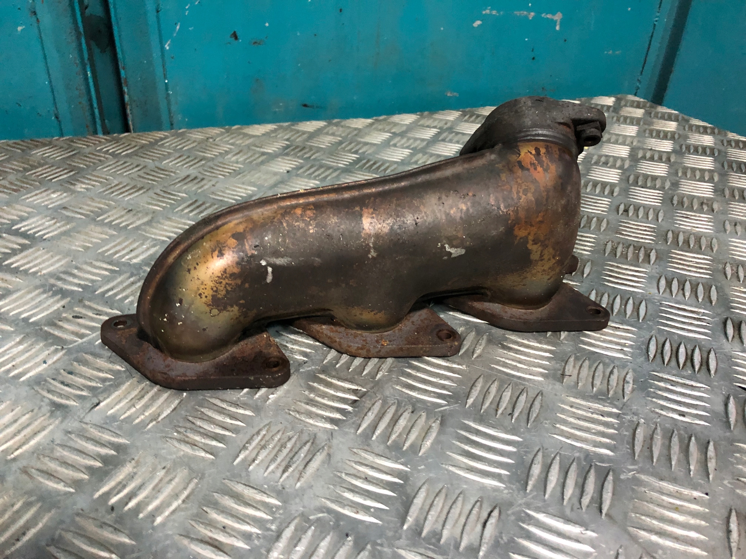 MERCEDES W211 KOLEKTOR WYDECHOWY M272