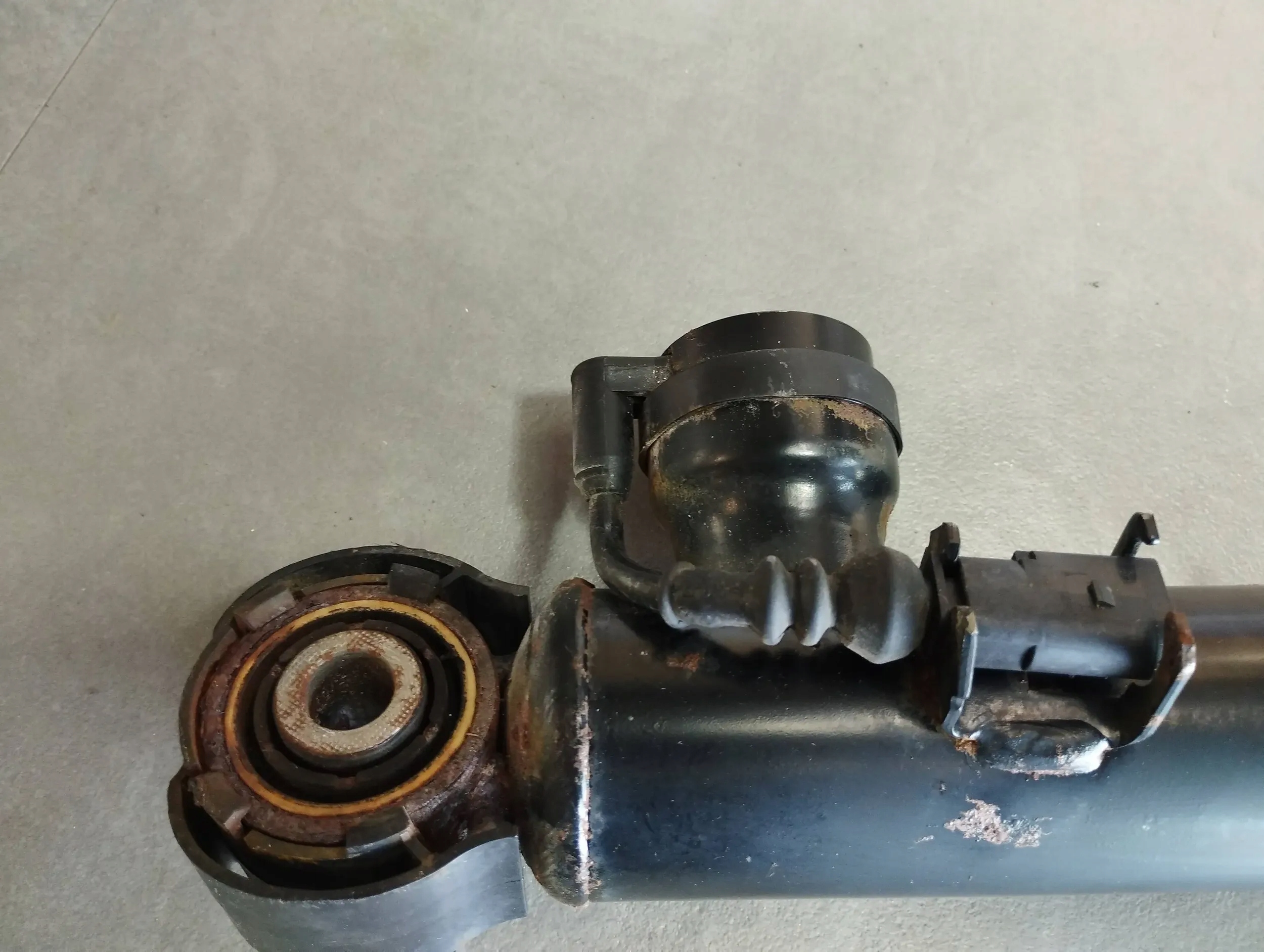 Audi A5 Sportback 8TA shock absorber left rear part 8F0513025A