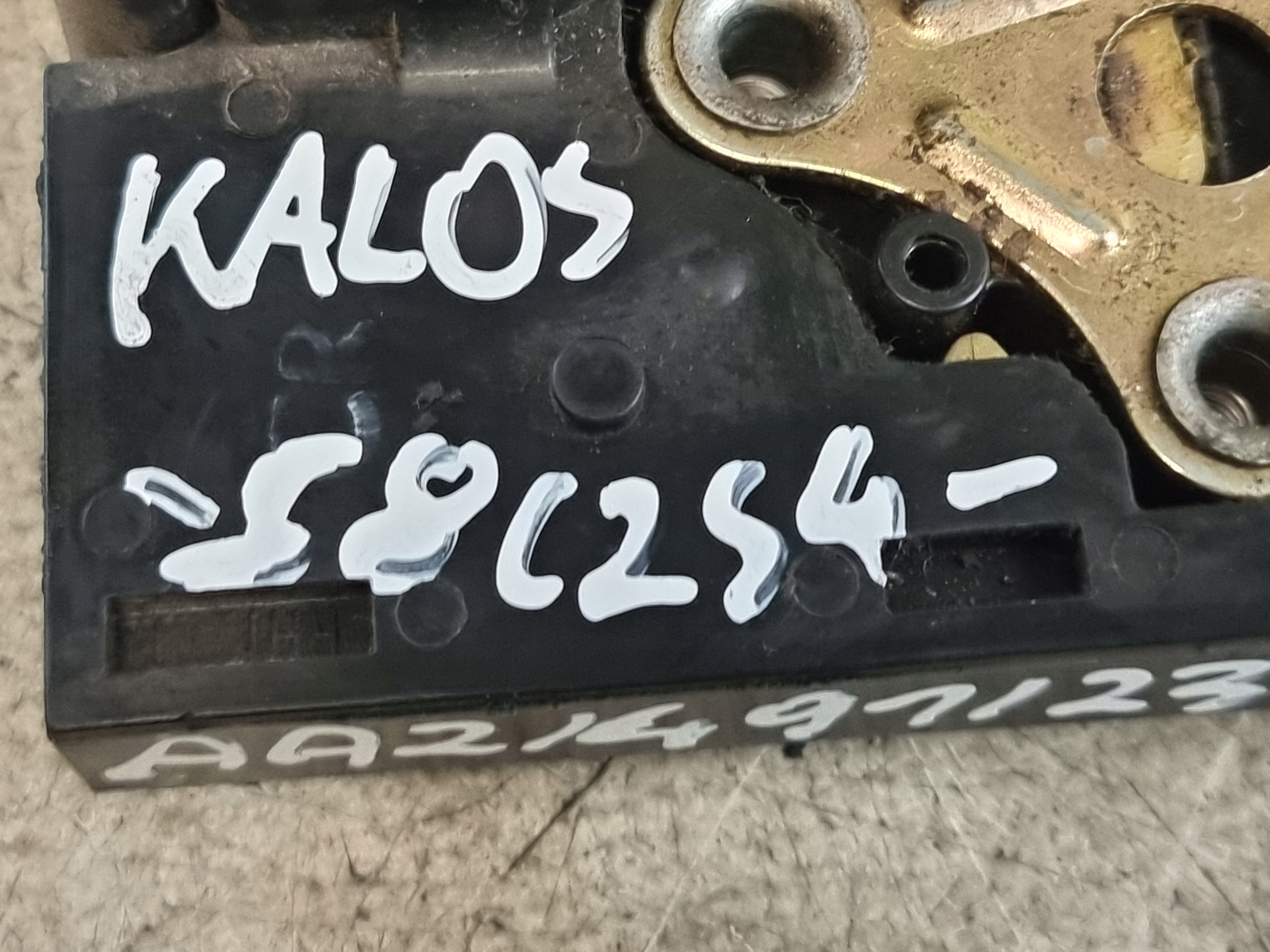 lock door right rear part DAEWOO KALOS 03r