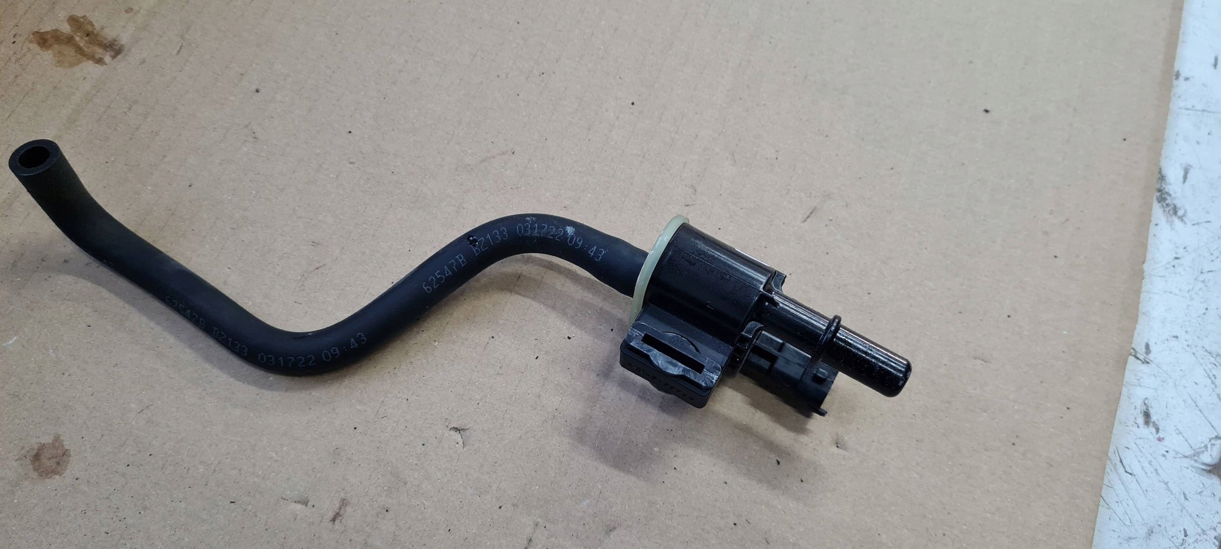 Chrysler Pacifica 2022 Vanne à vide Carburant 3.6 V6 04627694AB