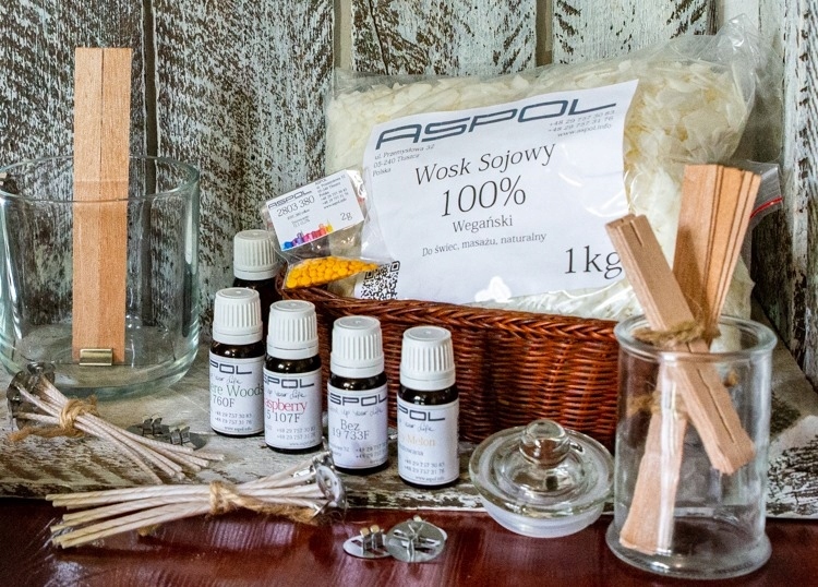 Zapach do świec wosku olejek Tulipanowy 100ml Pojemność 100 ml