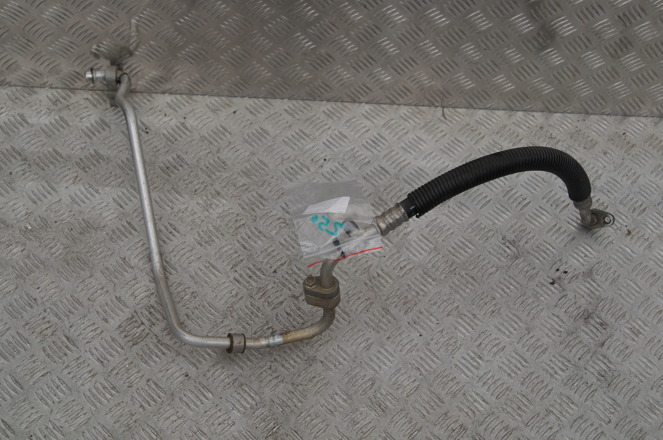 BR33-190742-AC AR33-19A705-BE - Ford Mustang V Кондиционер