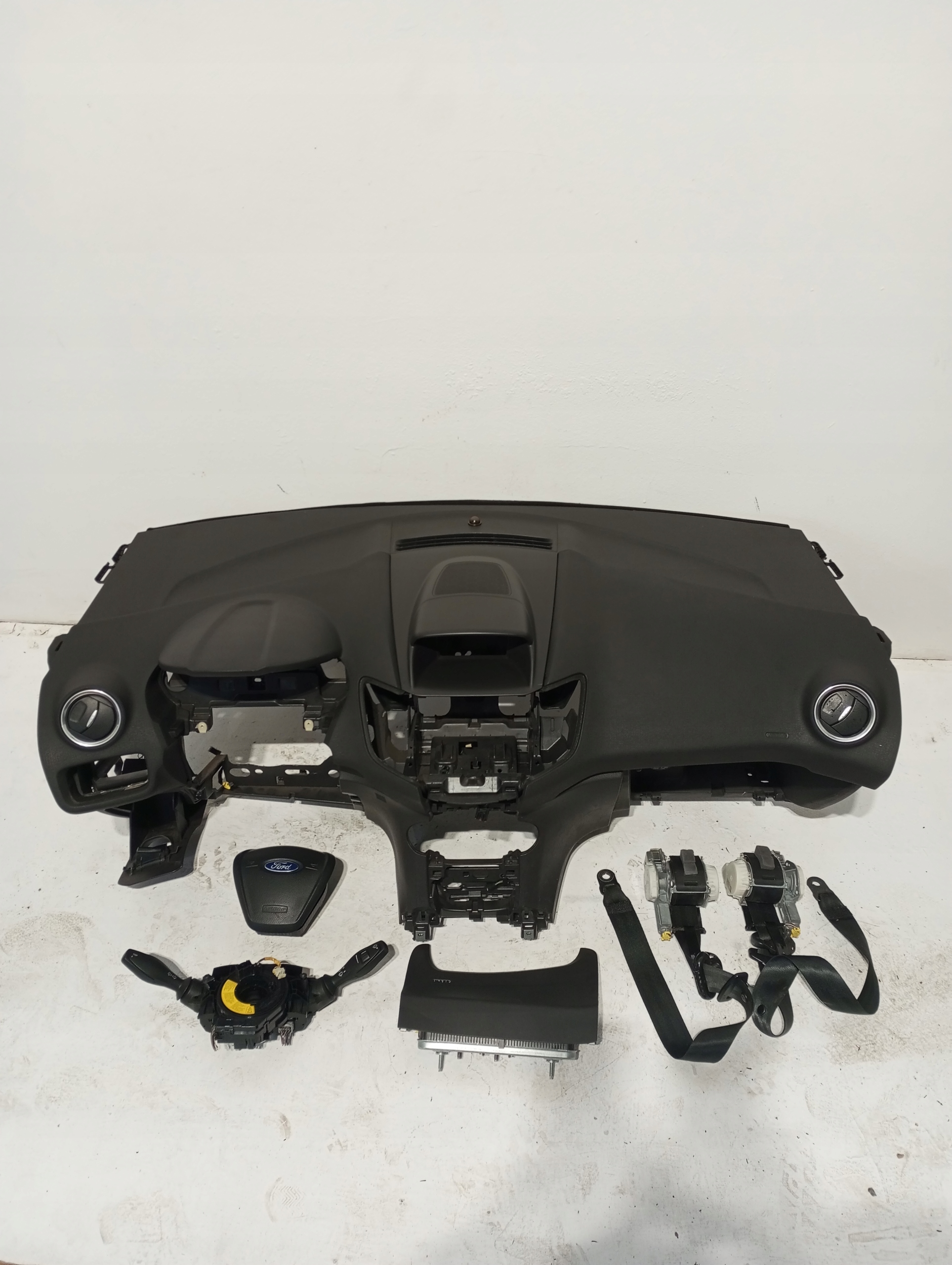 dashboard FORD FIESTA MK7 LIFT
