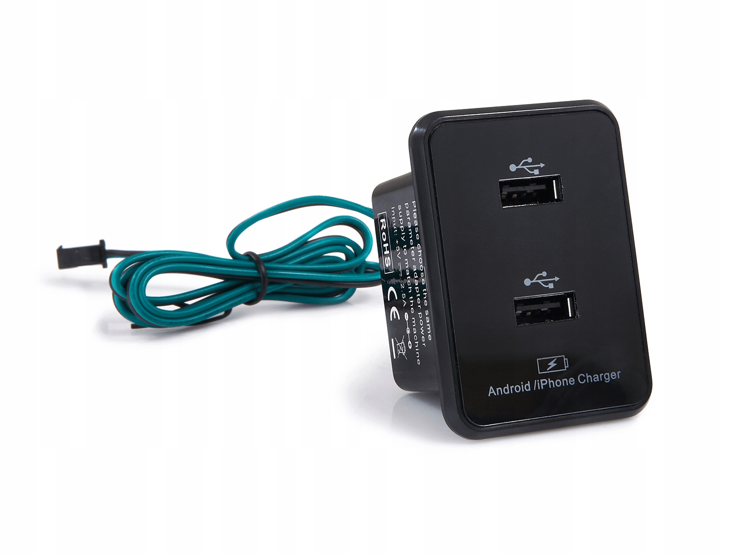 Univerzální zapuštěná nabíječka 2xUSB pro telefon